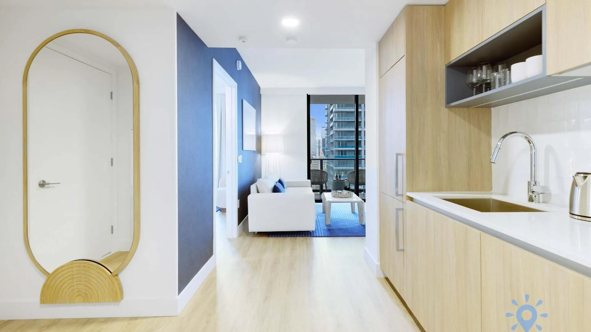 Stylish 2br With Pool & Balcony Apartment *