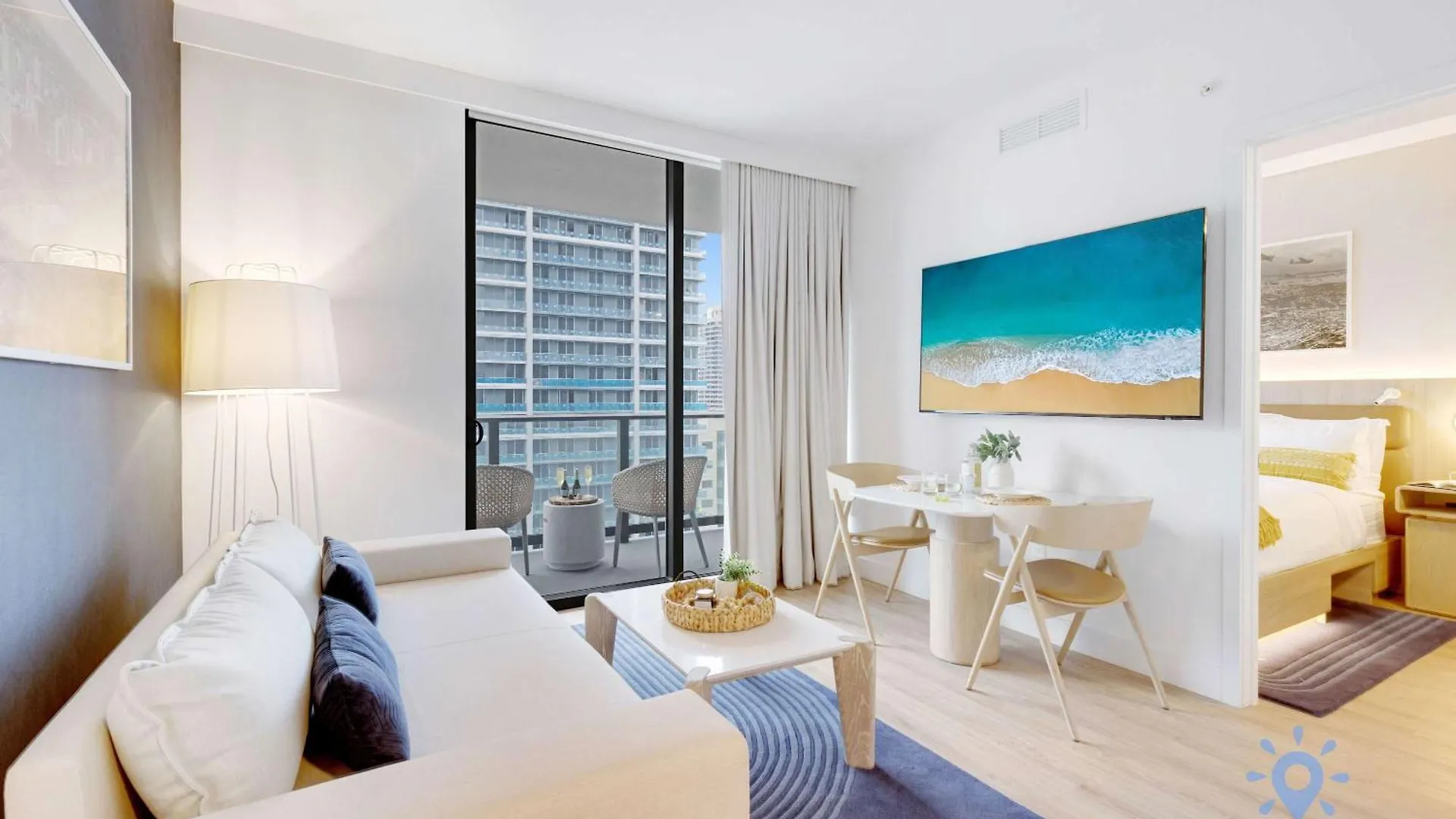 Stylish 2br With Pool & Balcony Apartment