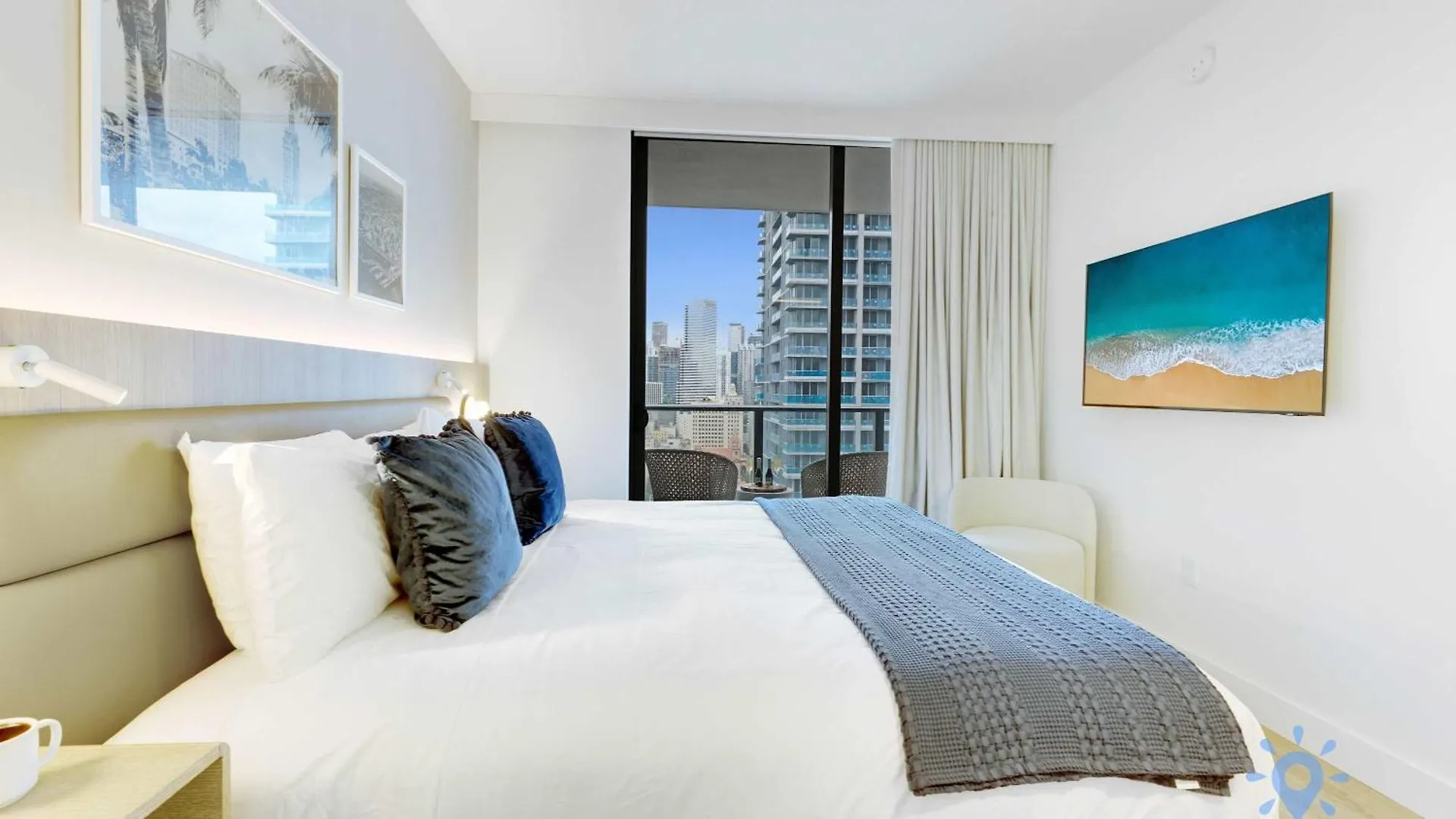 Apartment Stylish 2br With Pool & Balcony Miami