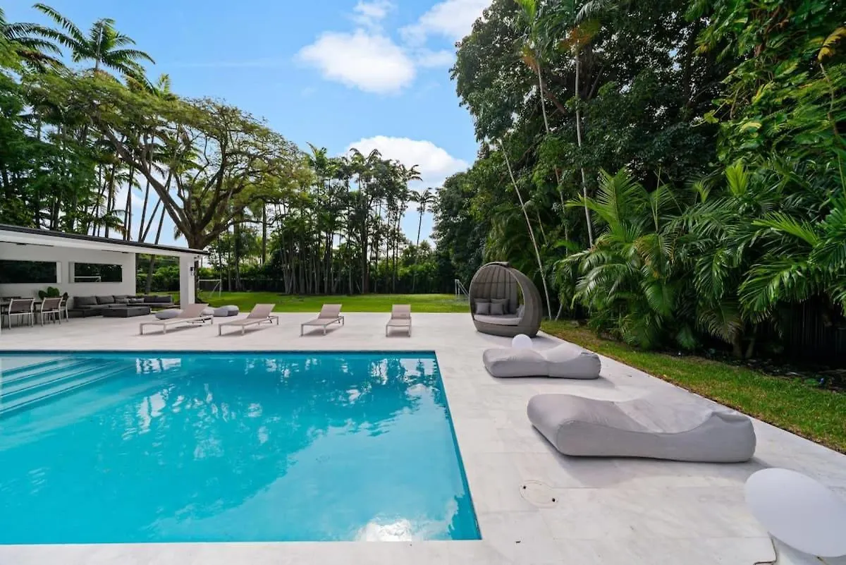 Luxury Azure With Heated Pool 20 Minutes To Tatil Evi Miami