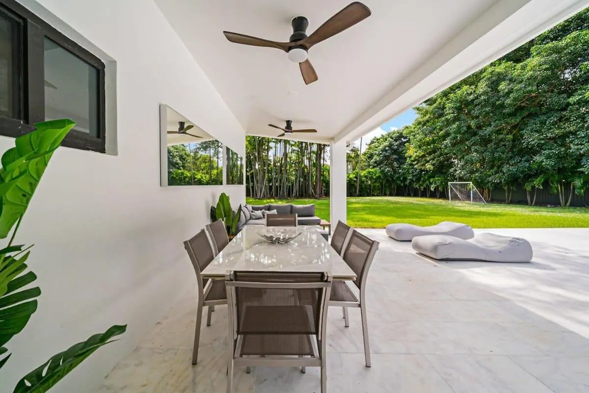 Luxury Azure With Heated Pool 20 Minutes To Tatil Evi Miami