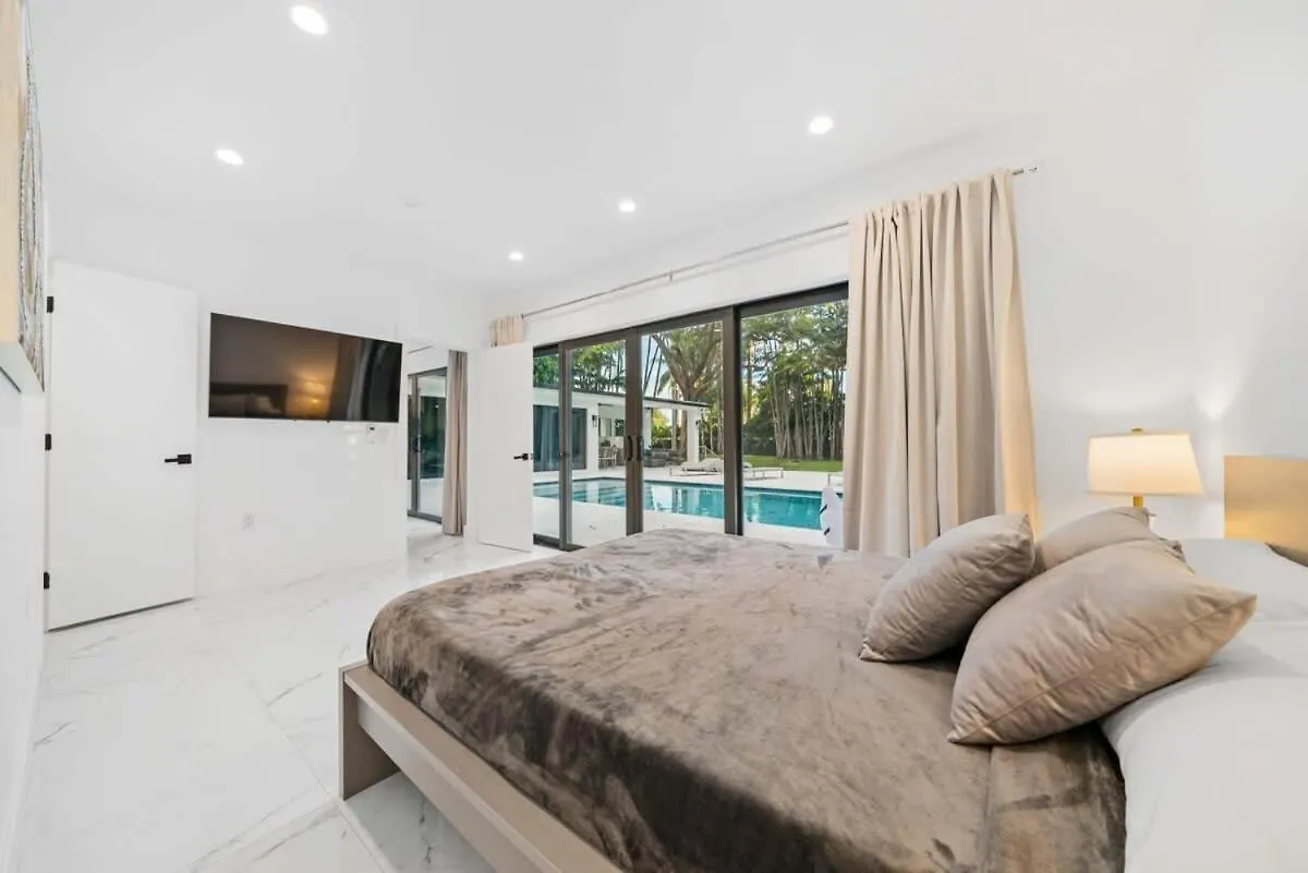 Luxury Azure With Heated Pool 20 Minutes To Tatil Evi Miami