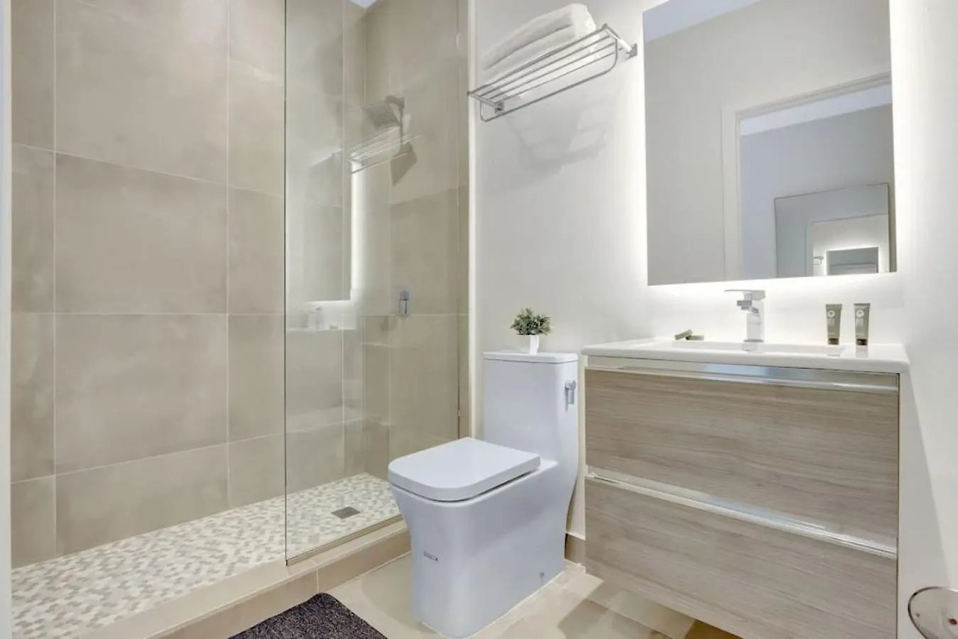 Your Intimate Brickell With Private Balcony Holiday home Miami