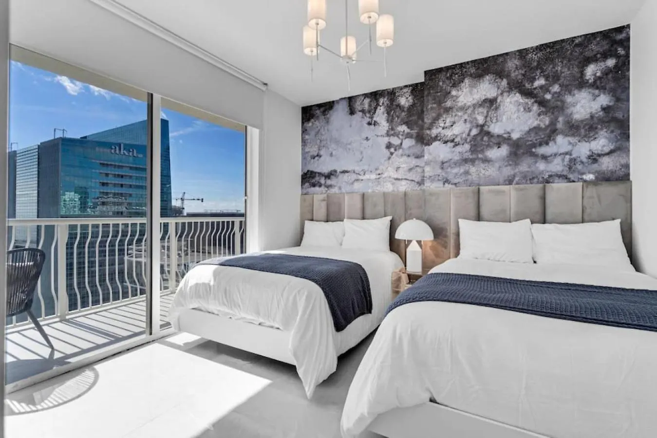 Luxe Brickell Gem With Huge Balcony N Ocean Views Hébergement de vacances
