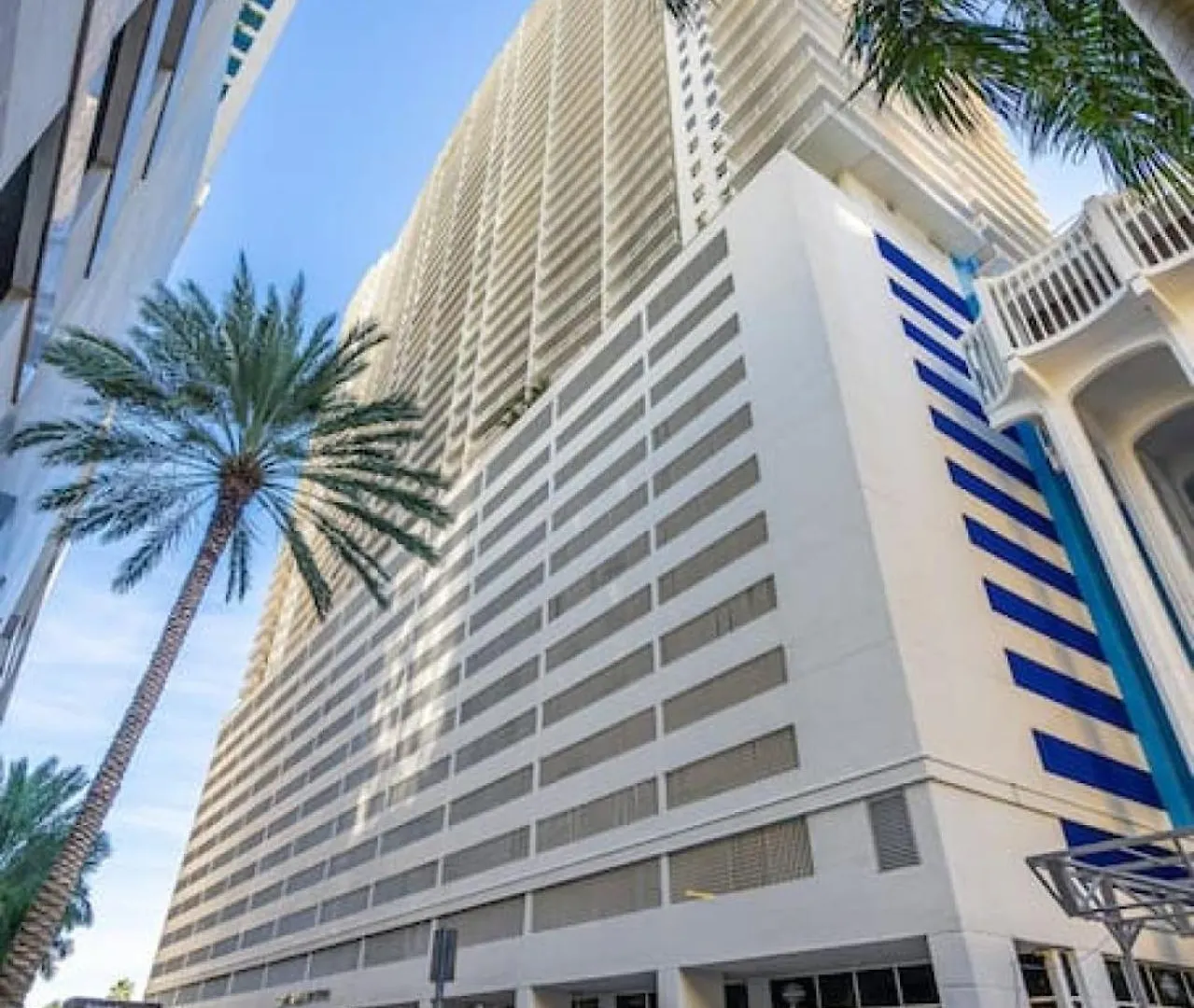 Hébergement de vacances Luxe Brickell Gem With Huge Balcony N Ocean Views *
