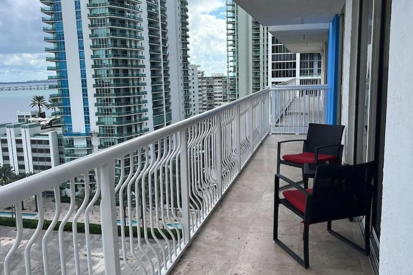 Vakantiehuis 3br Airbnb Friendly With Great Ocean View Balcony *