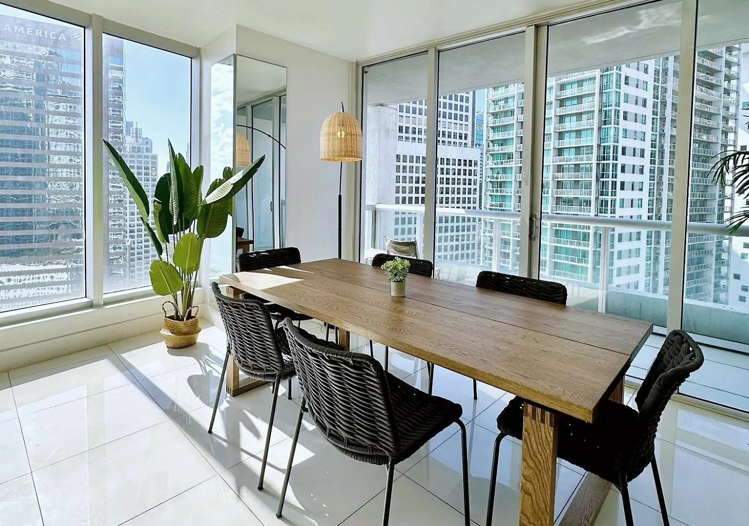 Luxury With Panoramic Views At Icon Brickell Apartment *