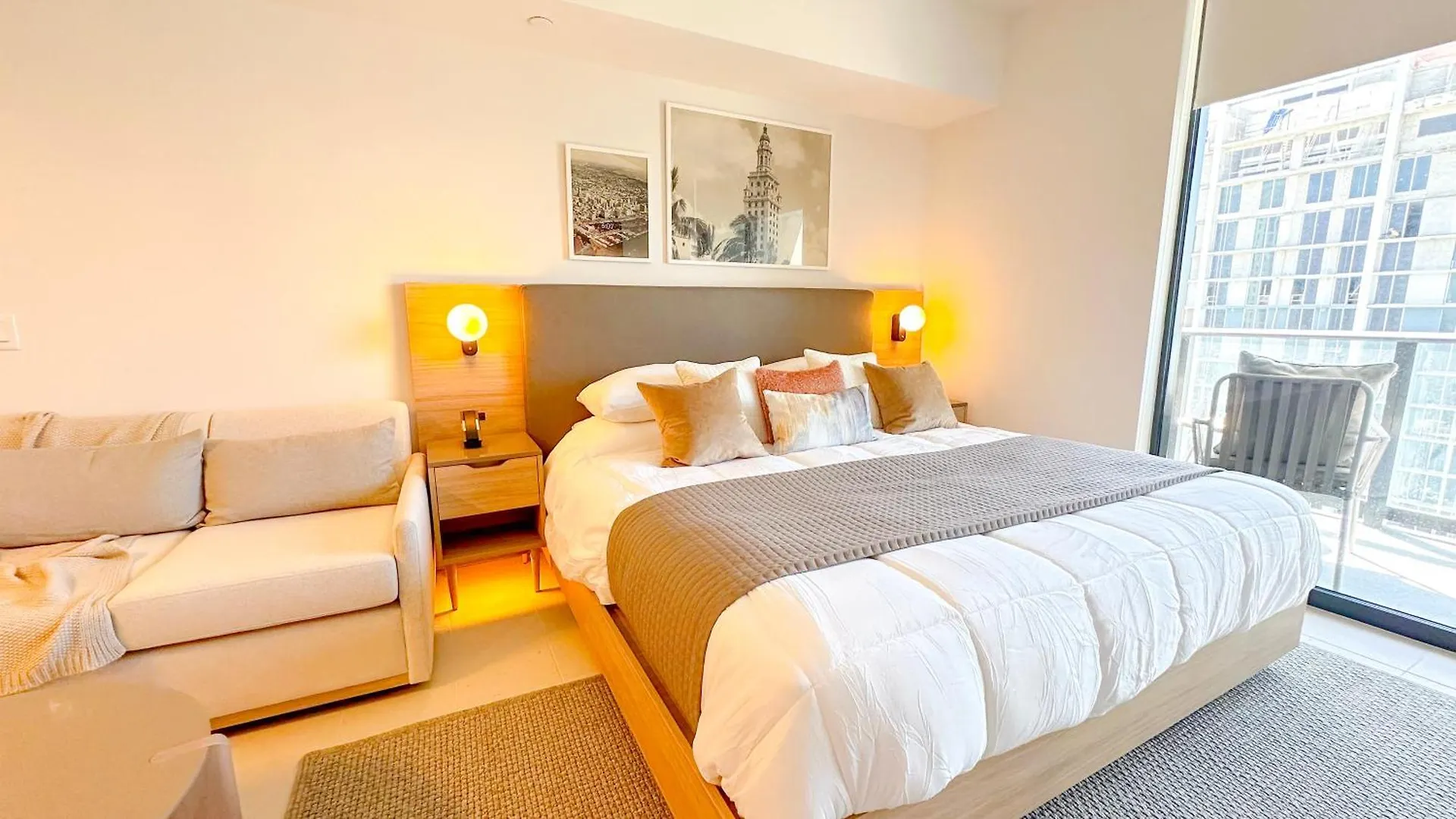 Appartamento Stylish In The Heart Of Vibrant Downtown- Daily Fee And Parking Not Included *