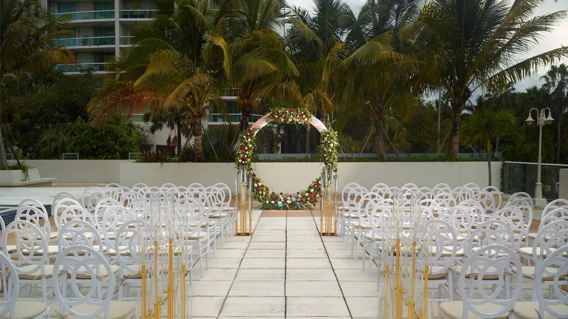 Hotel Courtyard Coconut Grove Miami