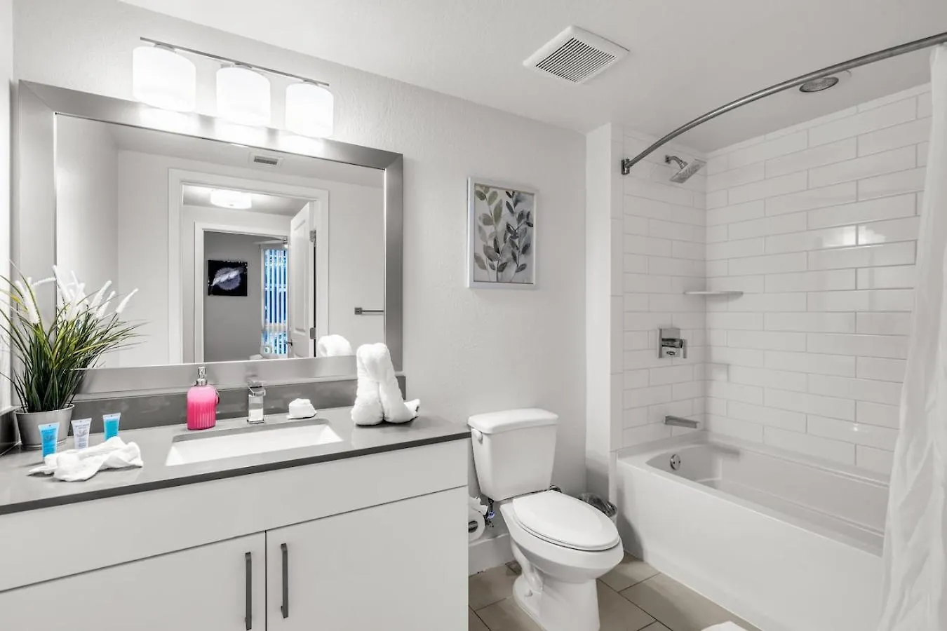 Appartement Comfort And Convenience 2br Unit With Free Parking *