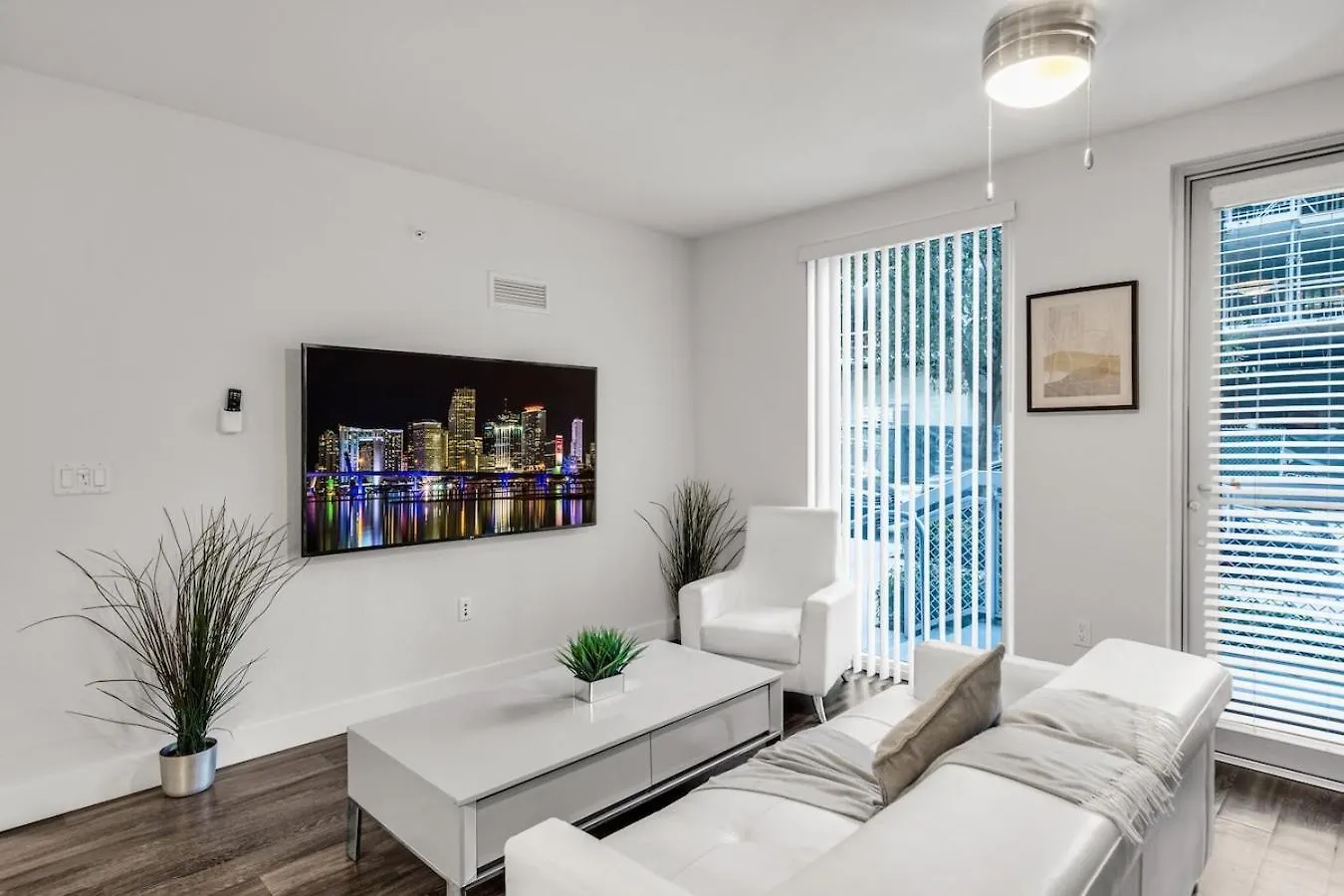 Appartement Comfort And Convenience 2br Unit With Free Parking