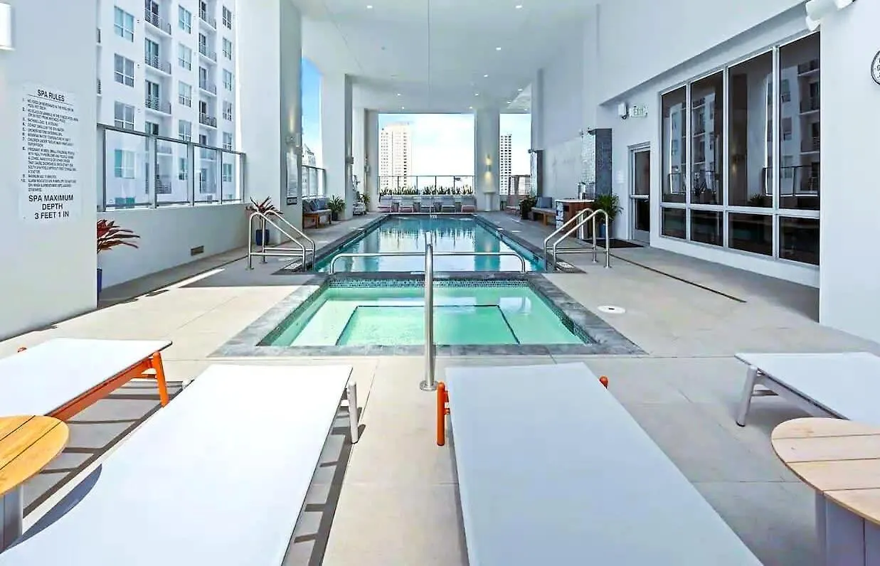 Explore Miami's Heat - Huge 1 Bed Pool & Gym Prázdninový dům *