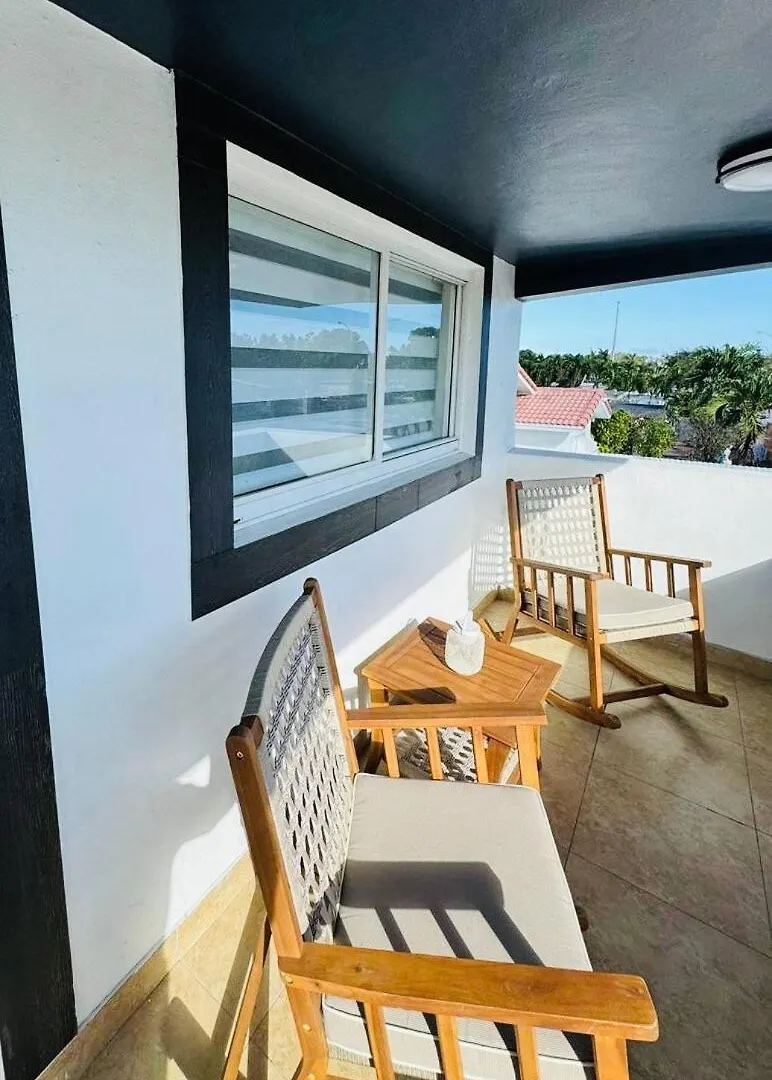 Stylish Escape By International Airport Apartmán