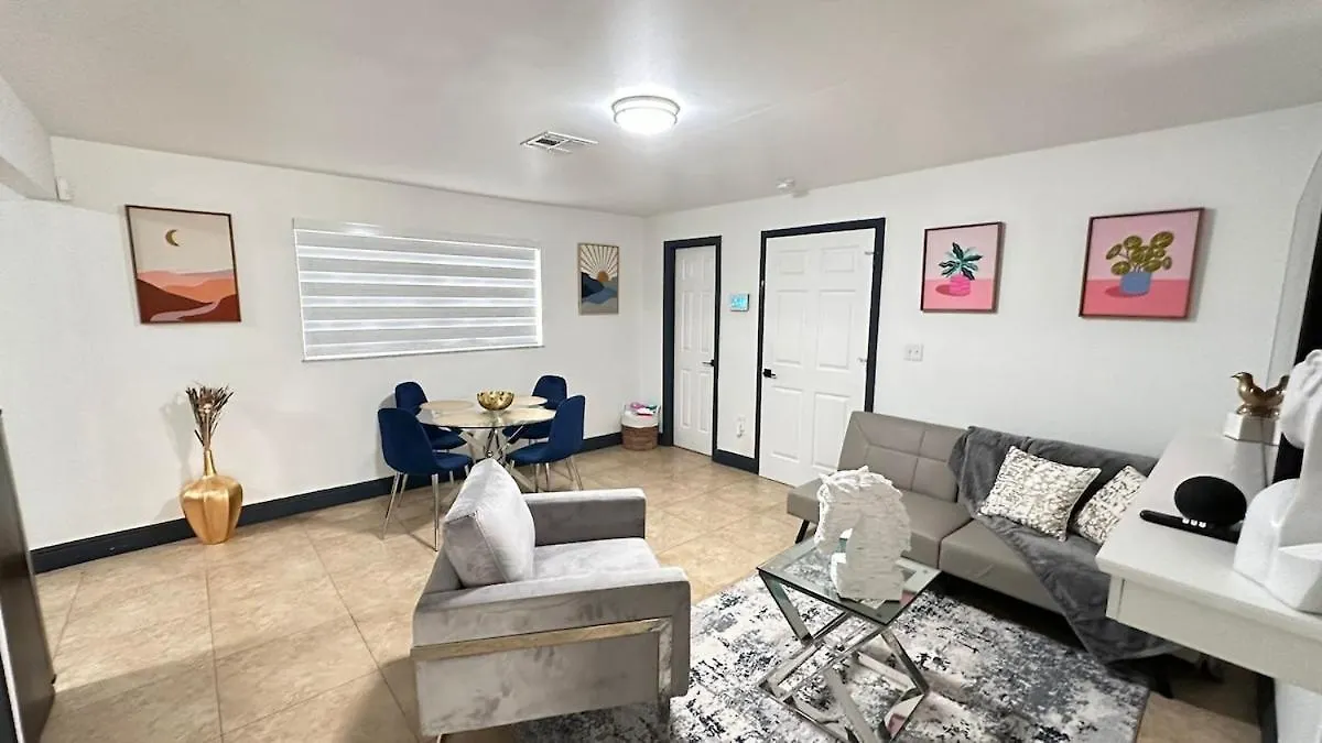 Stylish Escape By International Airport Apartmán