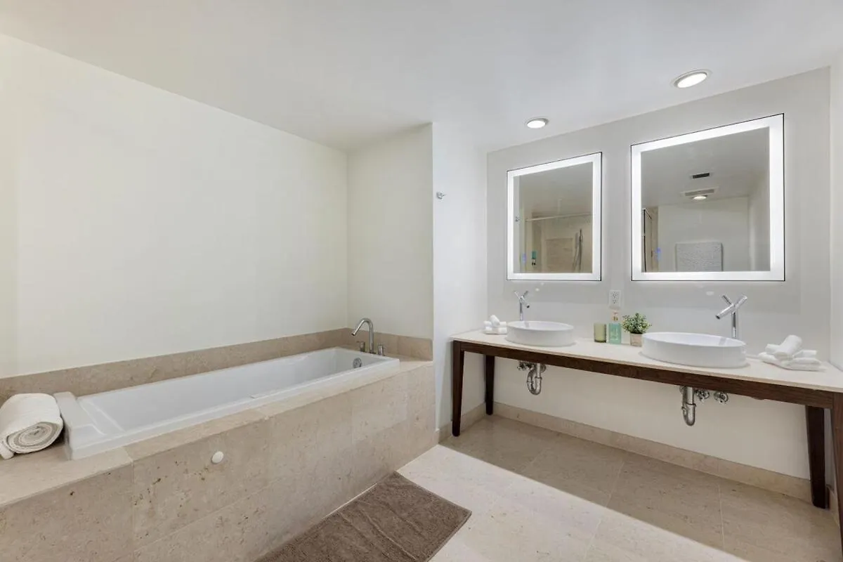 Sky High Penthouse Corner 2br 2ba Icon Brickell 公寓 *