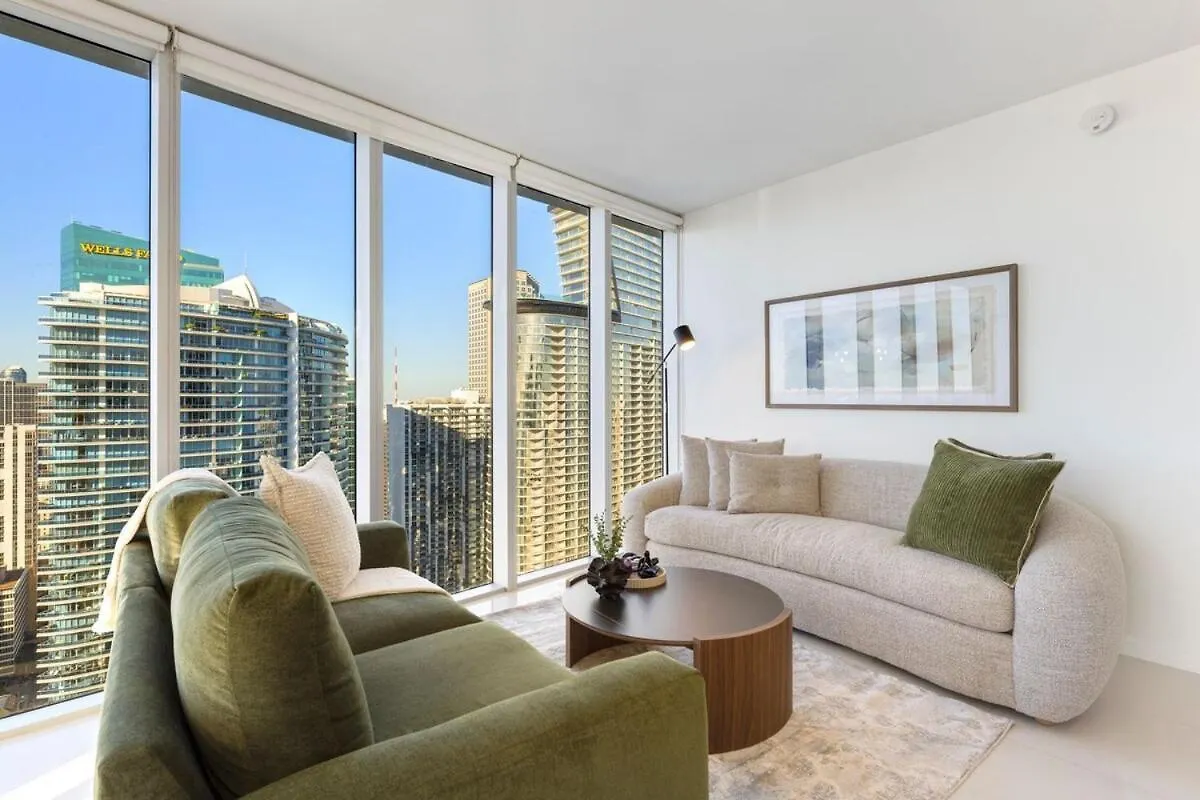 Sky High Penthouse Corner 2br 2ba Icon Brickell 公寓