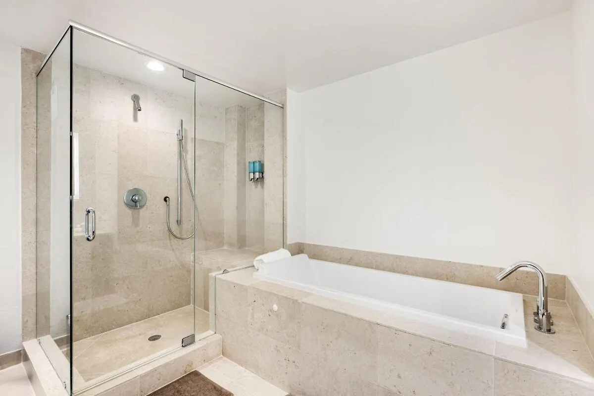 Sky High Penthouse Corner 2br 2ba Icon Brickell *