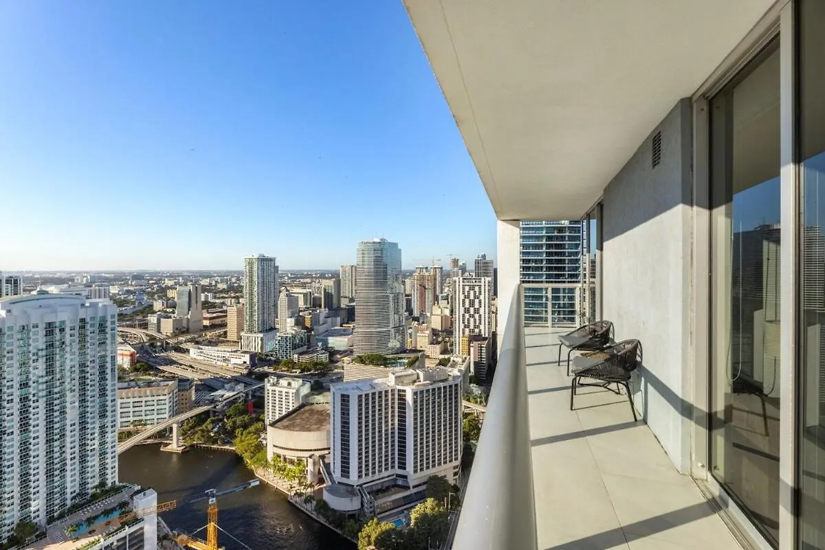 Sky High Penthouse Corner 2br 2ba Icon Brickell 公寓