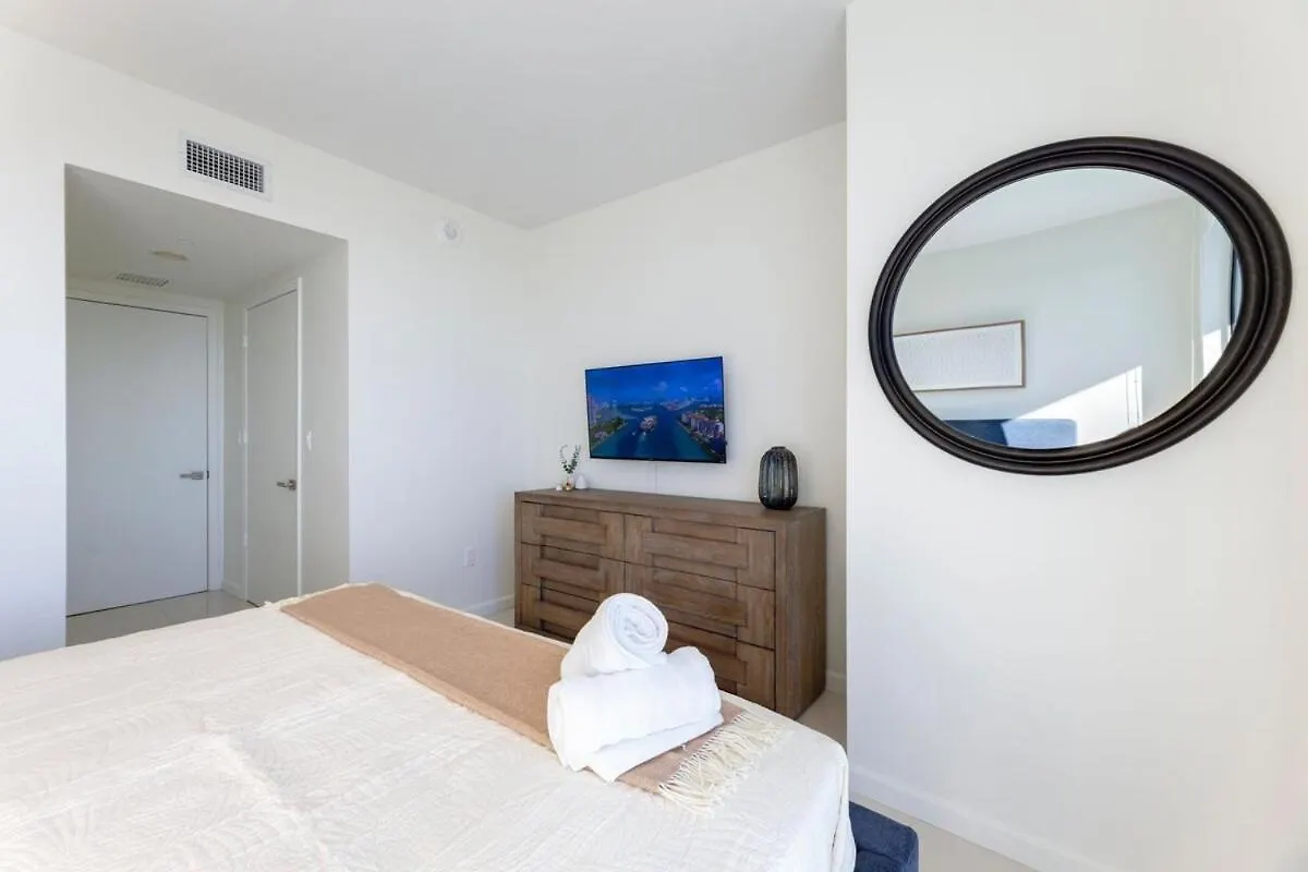 公寓 Sky High Penthouse Corner 2br 2ba Icon Brickell