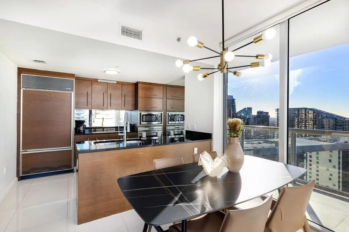 Sky High Penthouse Corner 2br 2ba Icon Brickell 公寓 *