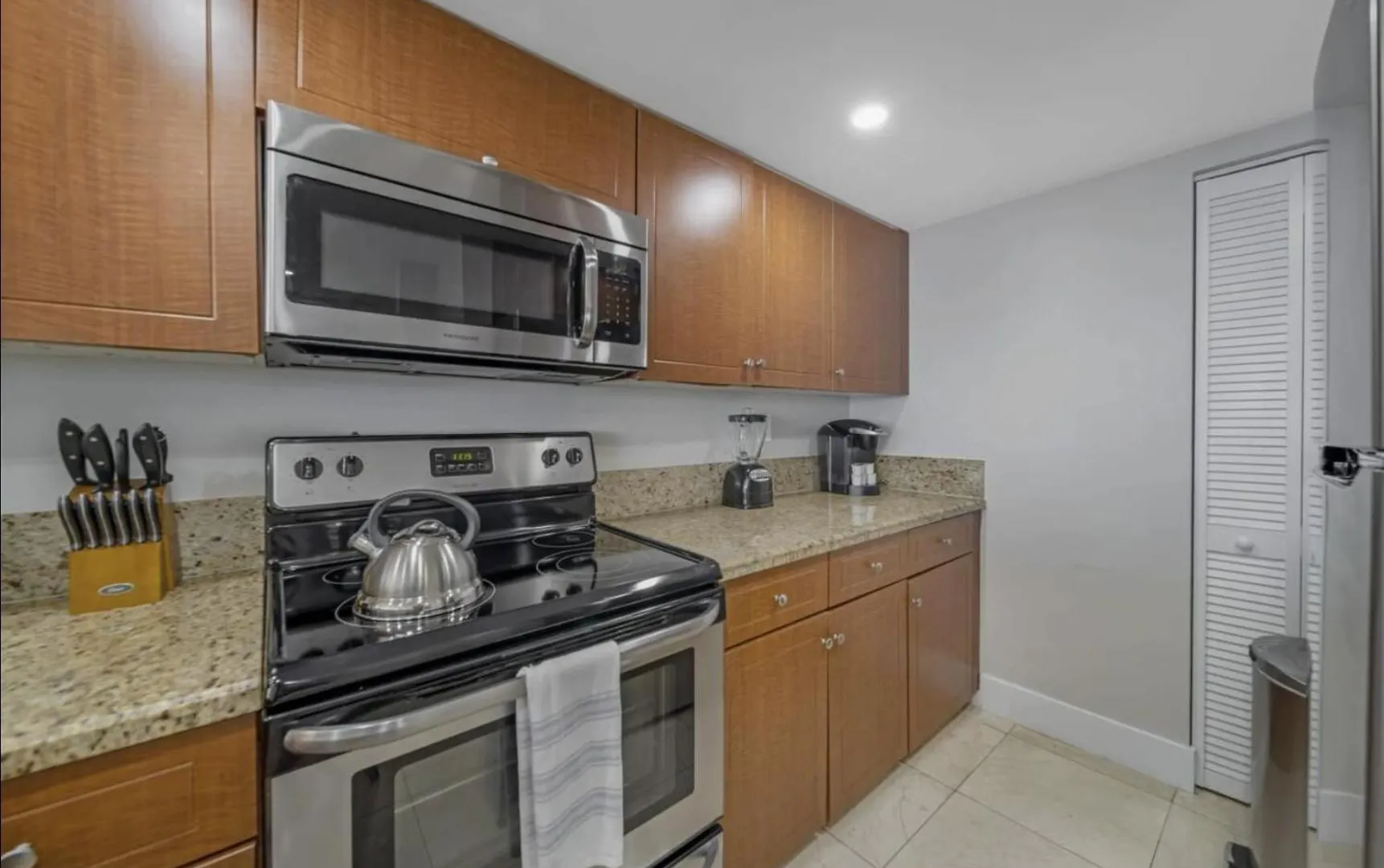 4 Bedroom With Stunning Balcony View Apartmán