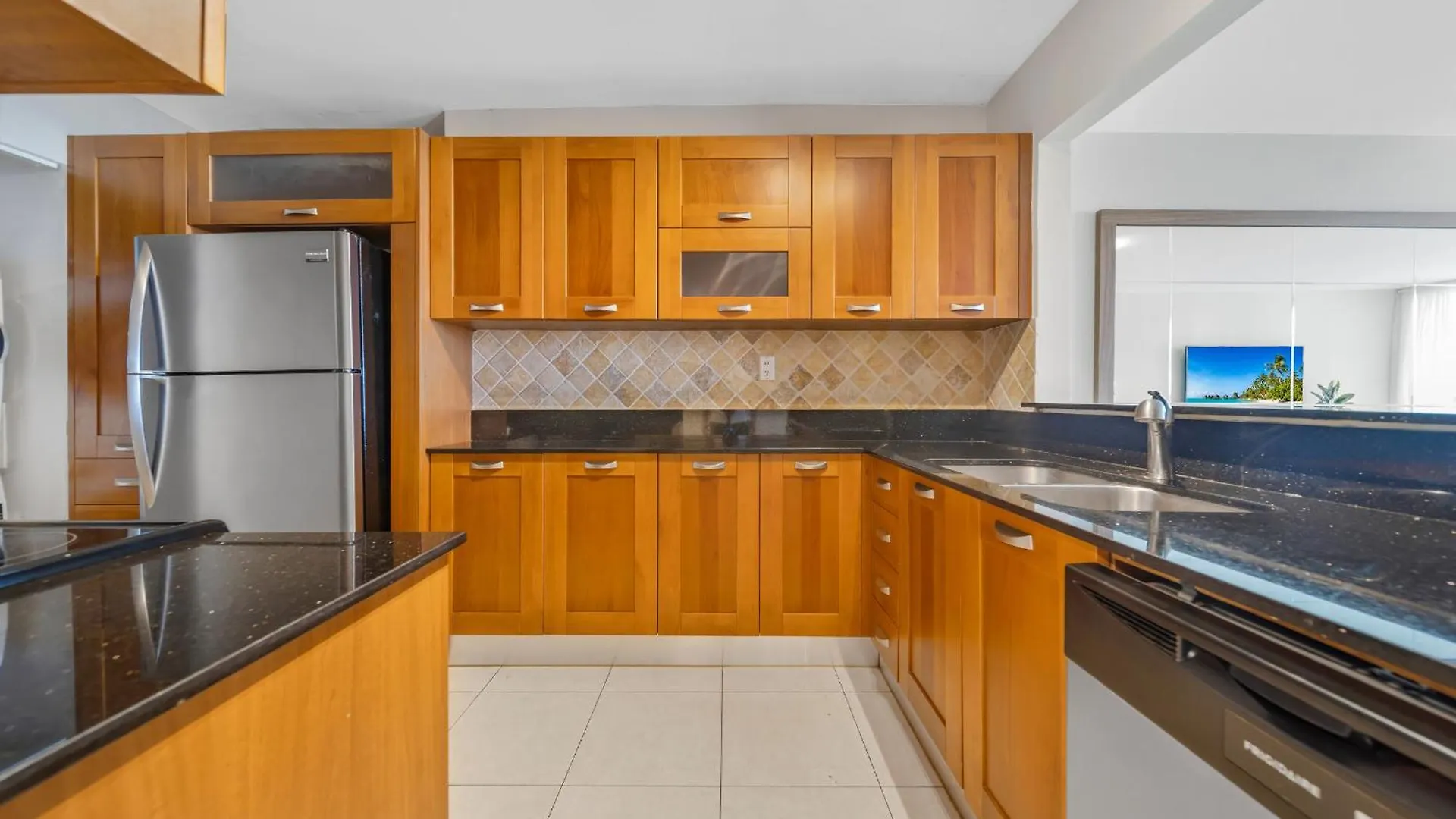 4 Bedroom With Stunning Balcony View Apartmán