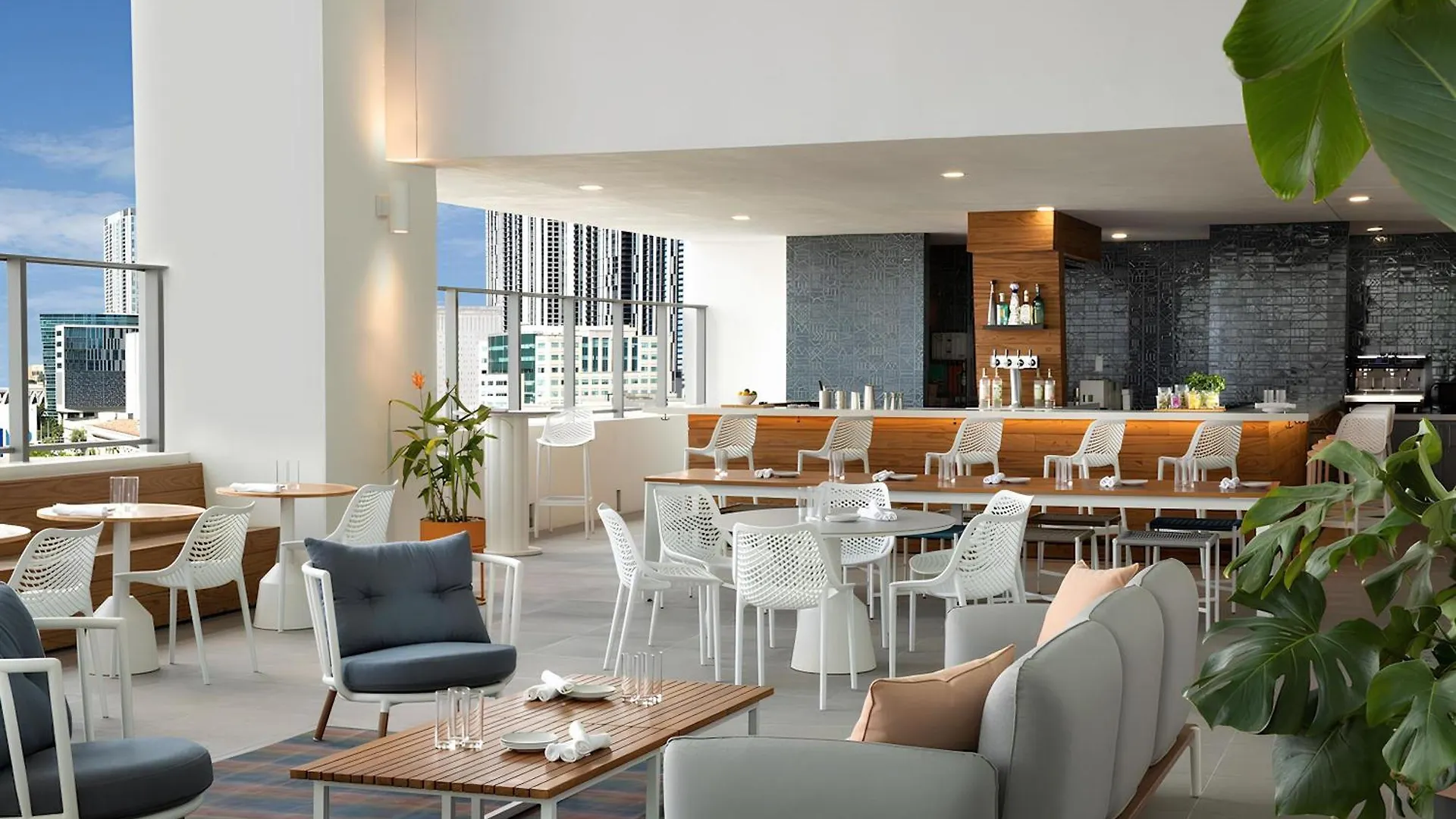 Modern Private Downtown - Gym, Pool, Bayview * 迈阿密