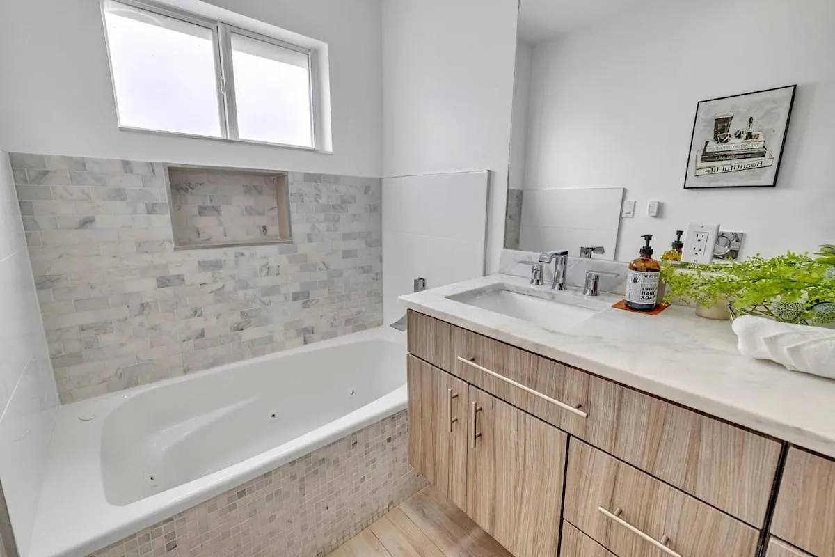 Villa - Pool & Hot Tub Escape *