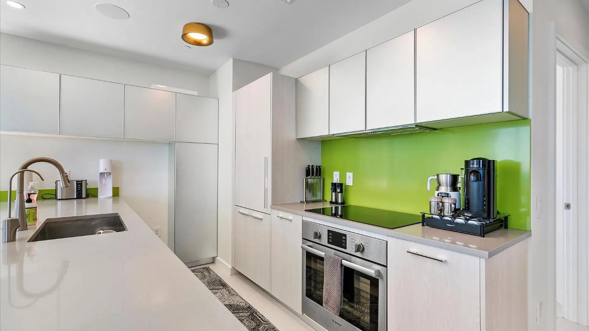 Posh Ocean View Penthouse - Heated Pool, Gym, Office! 10mins Lägenhet Miami