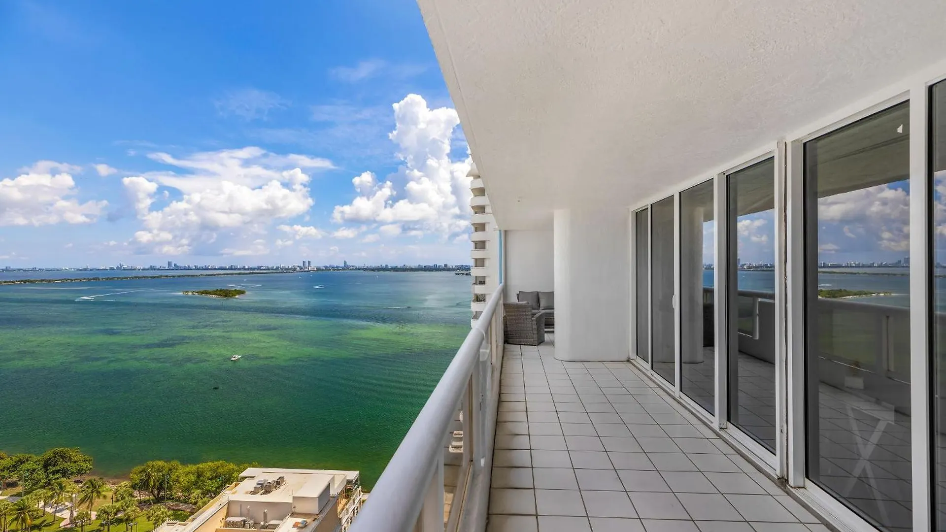 Apartment Bayside Glam With Epic Views *