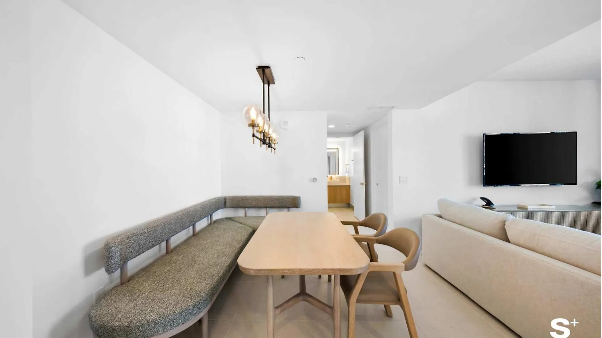 Apartment Modern Dtw Escape With Water Views *