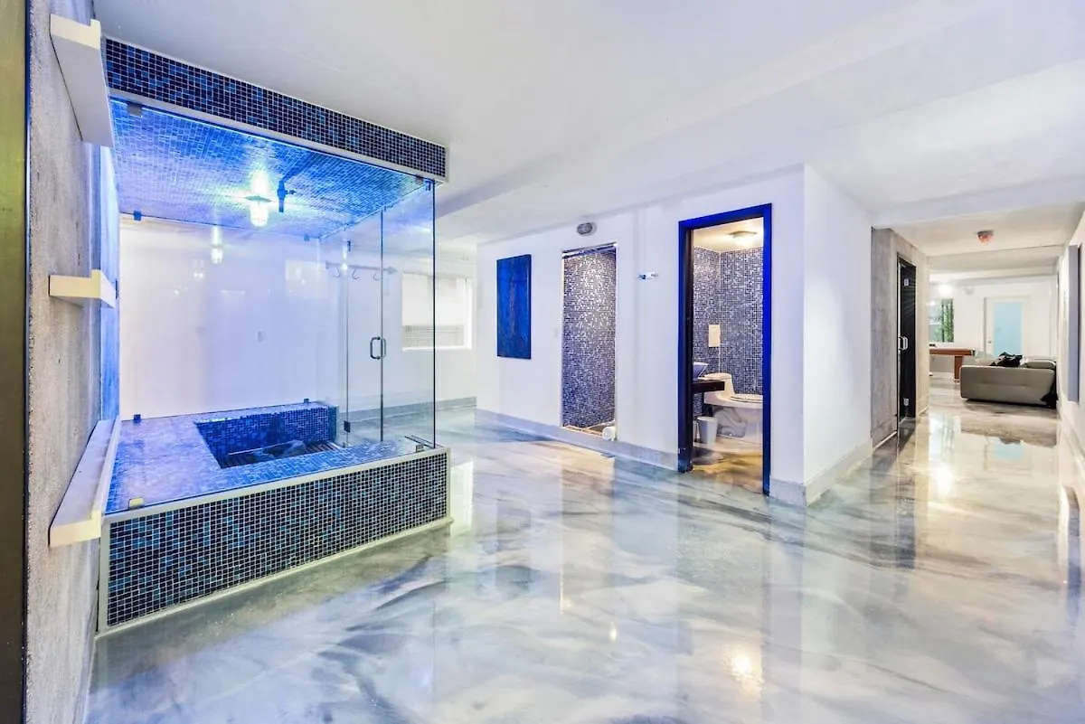 Luxury With Large Pool & Bbq, Perfect Getaway! מיאמי
