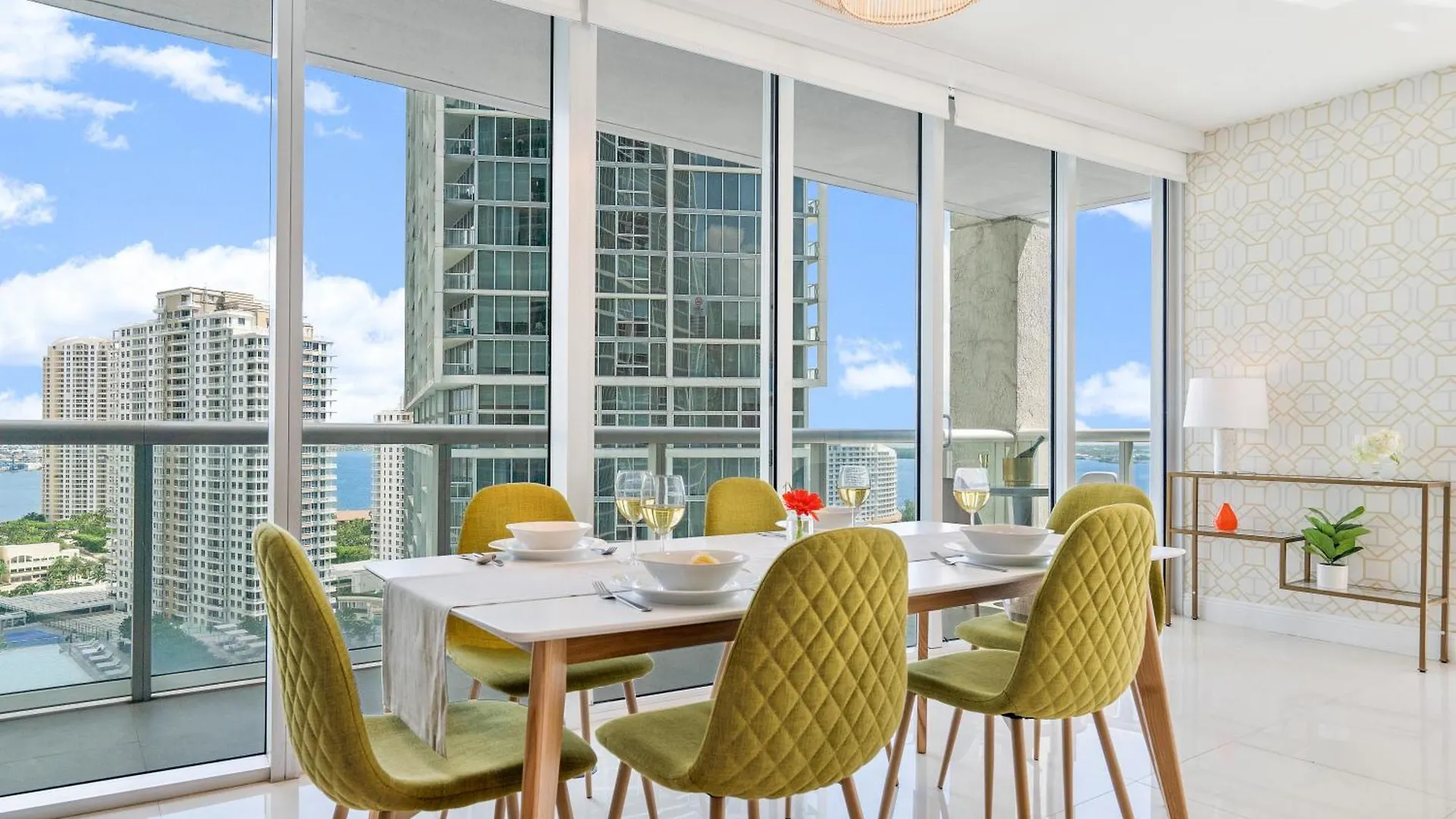 Brickell By Vacation 公寓式酒店 4*