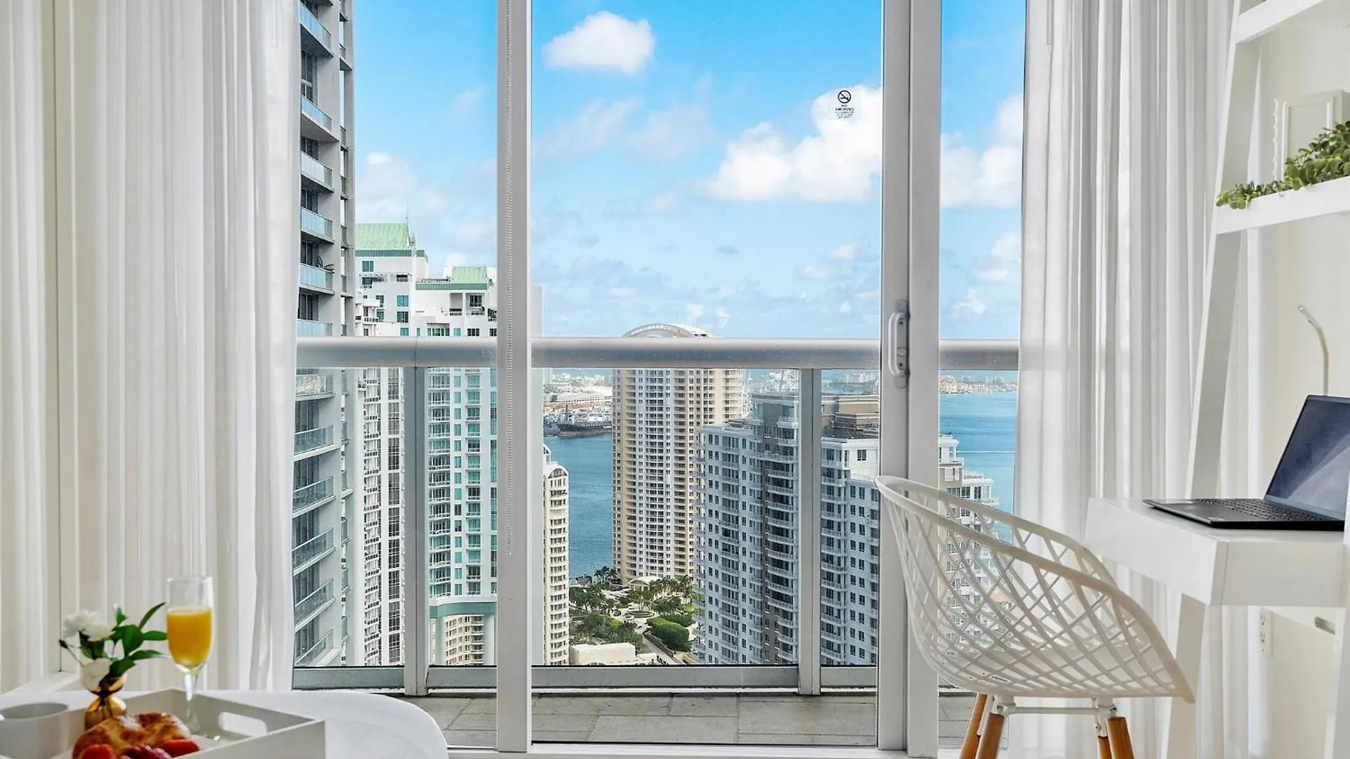 Brickell By Vacation 公寓式酒店