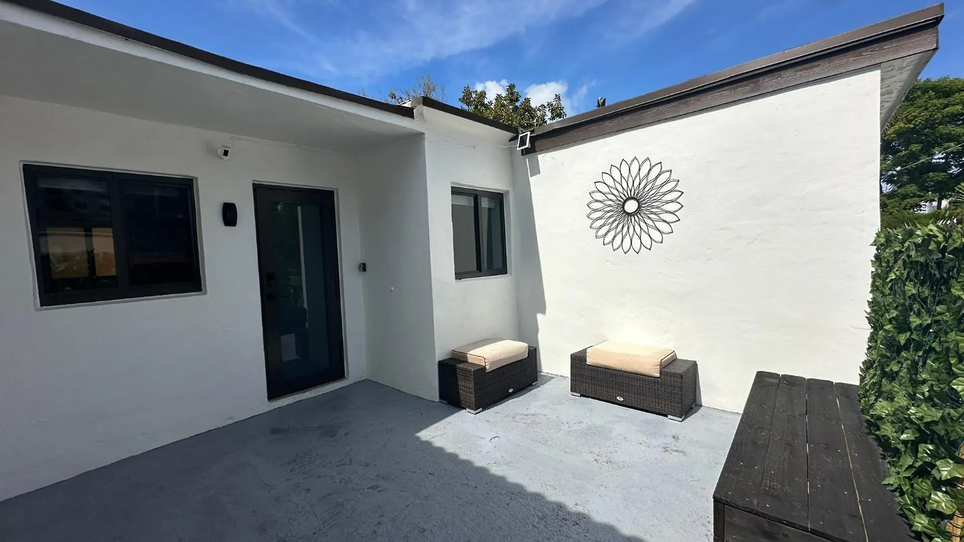 Artful Luxury In Iconic Spot * Miami