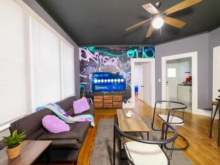 Stylish 2br Escape Edgewater