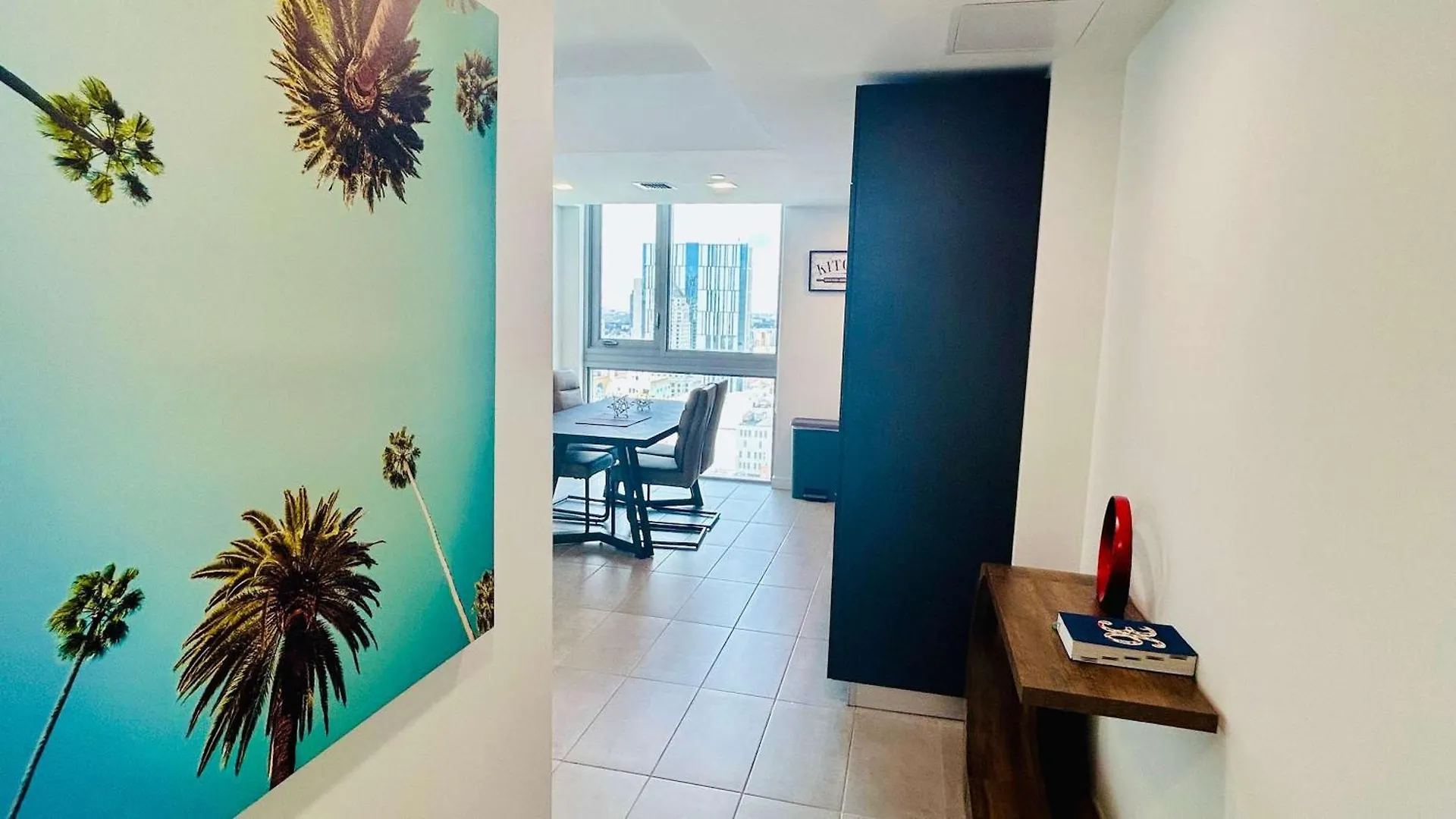 Sky-high Oasis Heated Pool & Gym Skyline Vista *