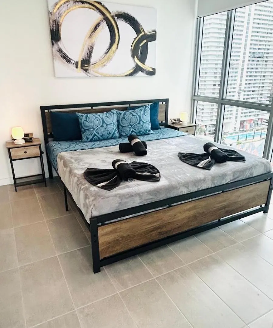 Sky-high Oasis Heated Pool & Gym Skyline Vista * 迈阿密