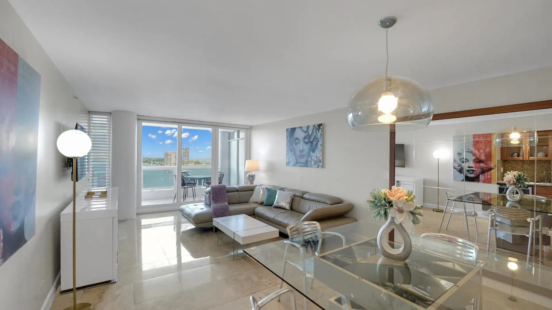 Apartament Permanent Vacation! Direct Water Views!