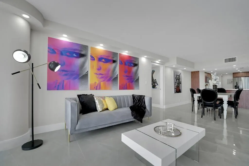 דירה Star Dust! Heart Of Dream Stay! 4 Br מיאמי