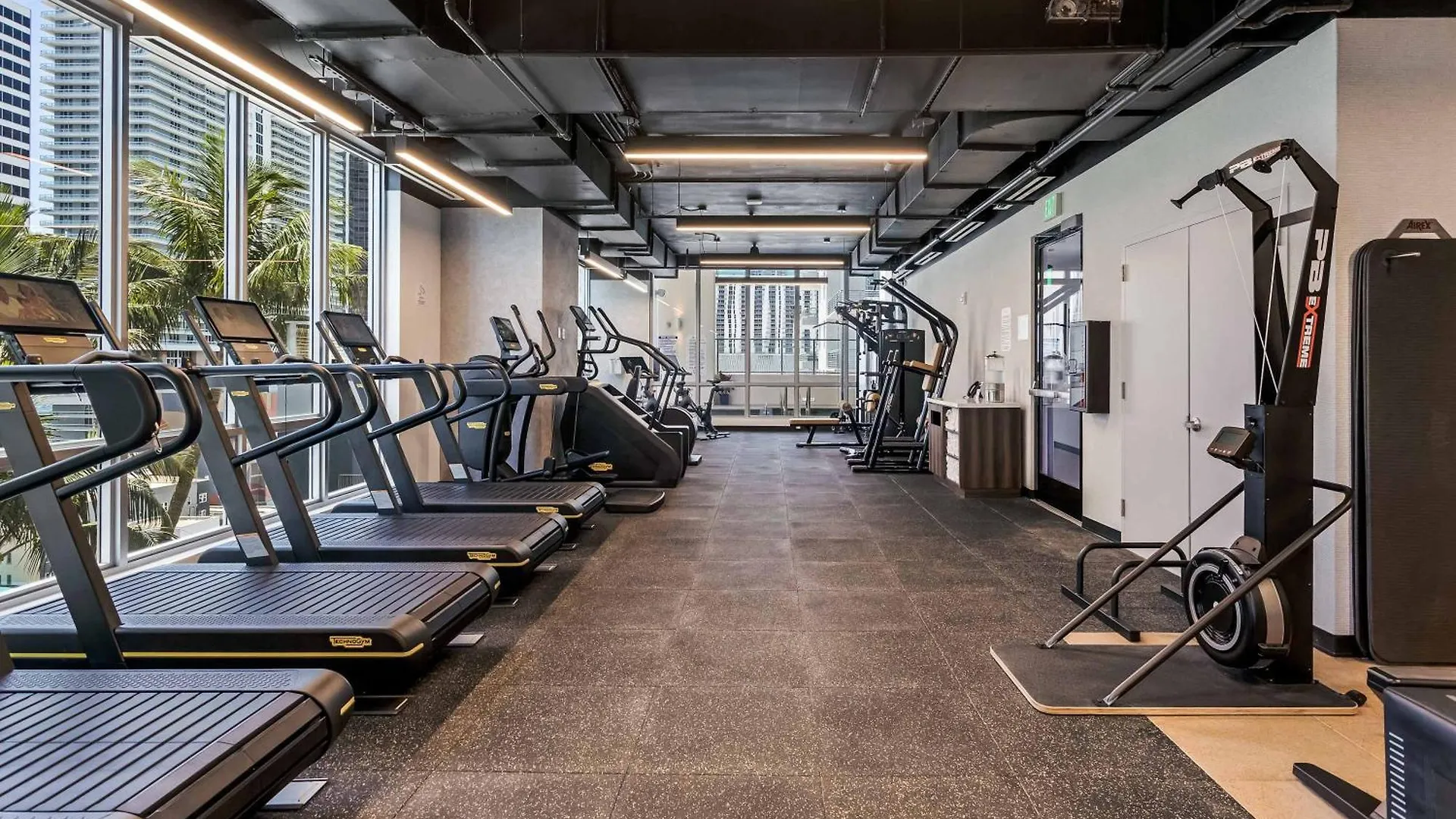 Lejlighed Huge Pool & Gym - Explore Miami's Heat
