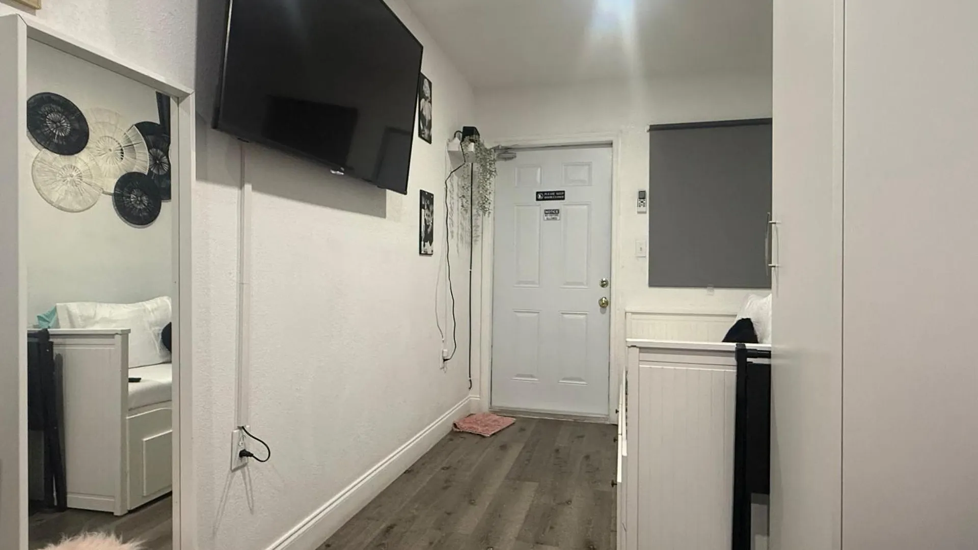 ベッド・アンド・ブレックファスト Tiny Place W Private Hot Jacuzzi 7 Min To International Airport *