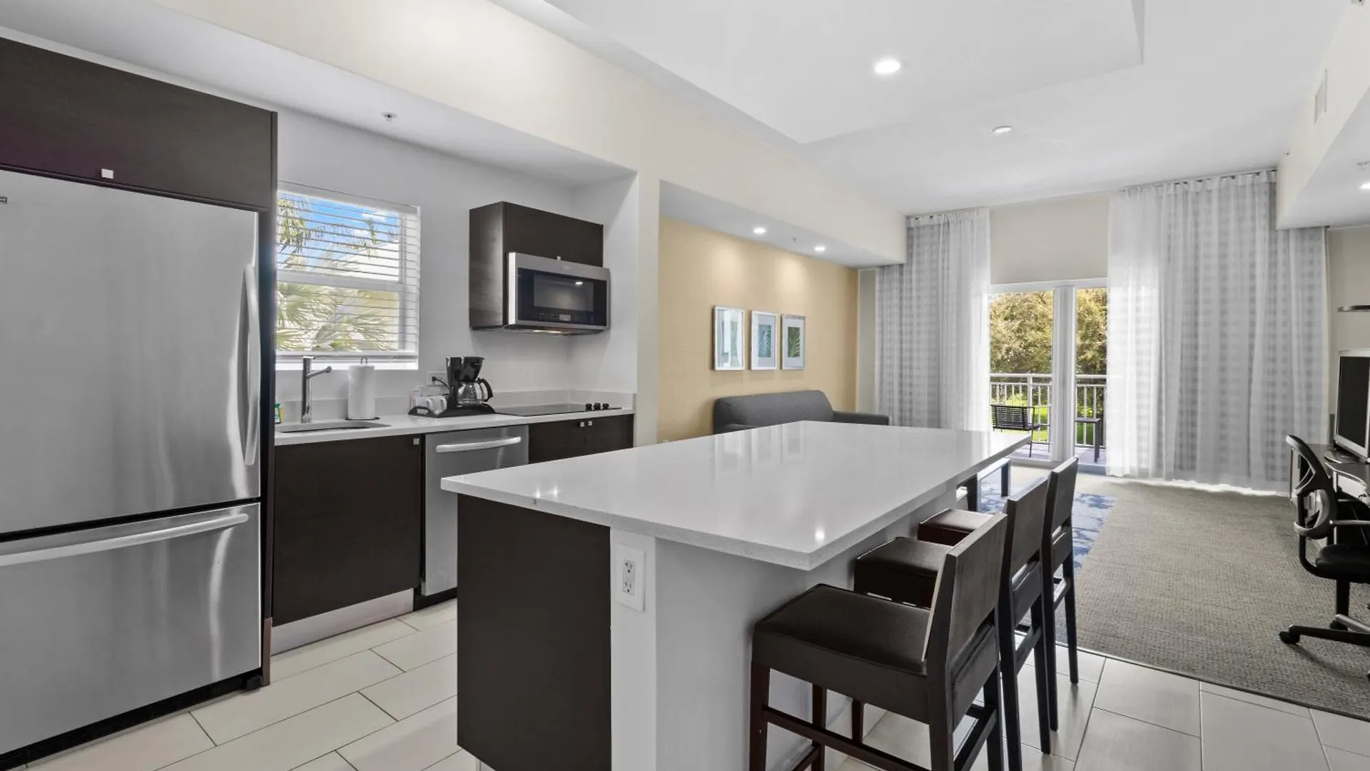 Hotel Provident At The Blue Doral