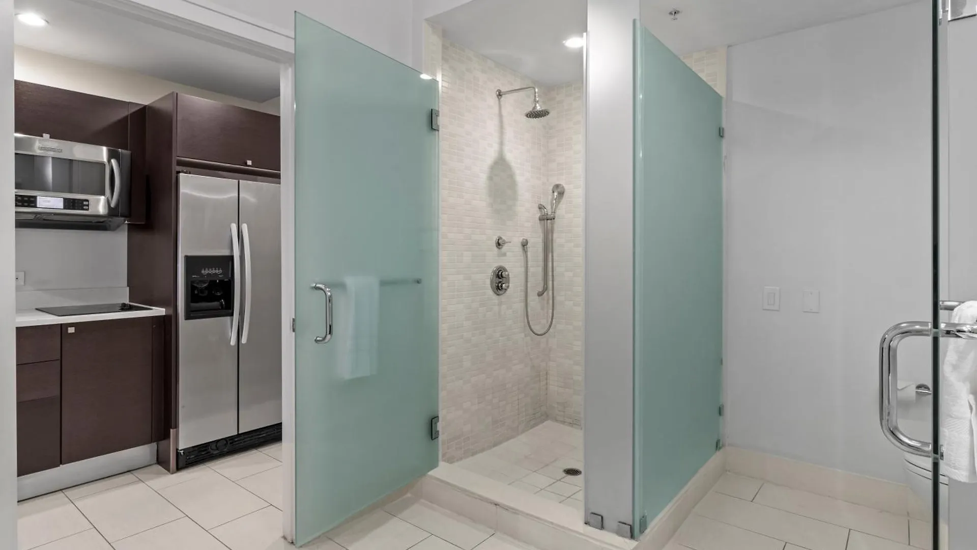 Hotel Provident At The Blue Doral