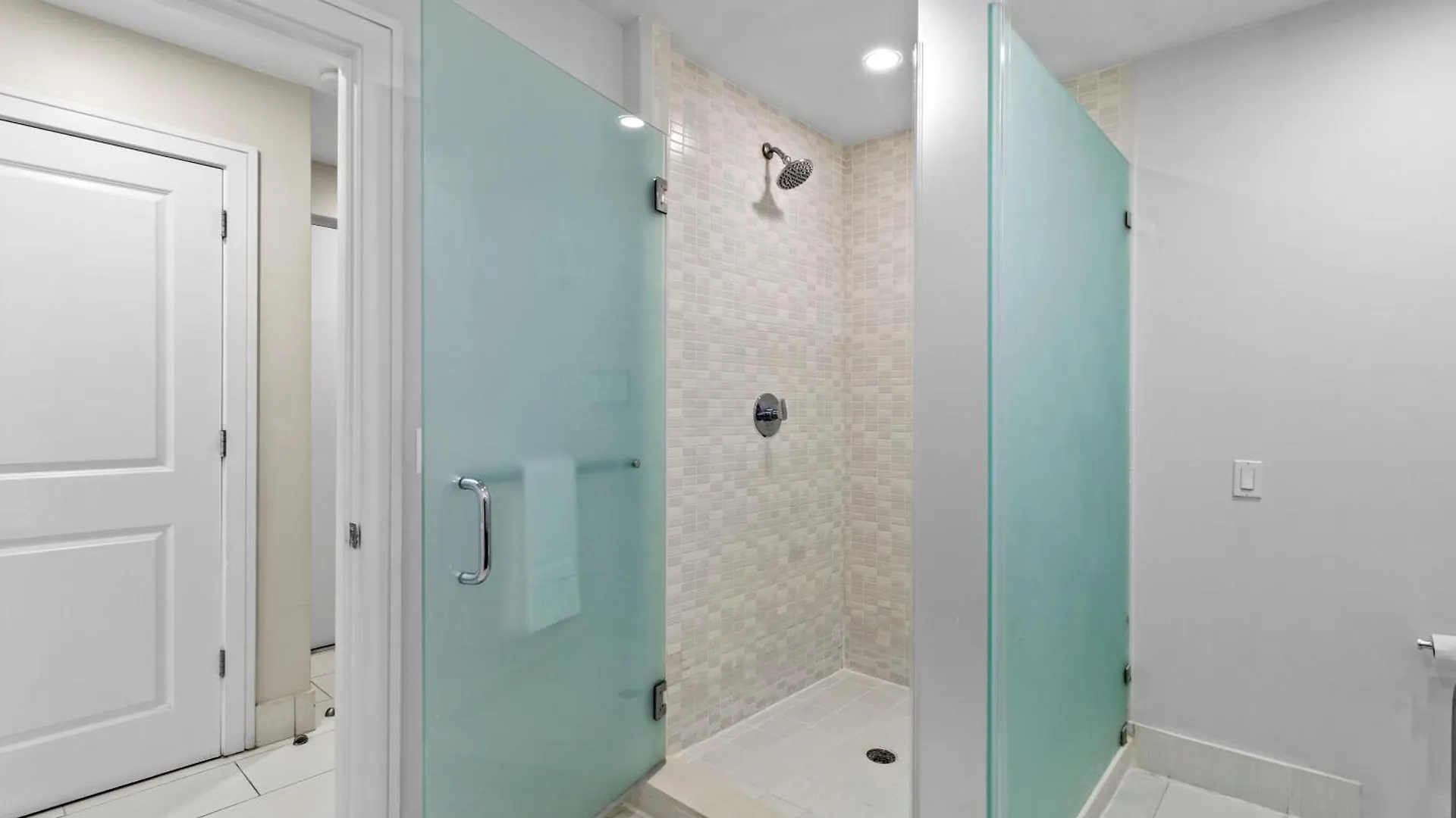 Hotel Provident At The Blue Doral