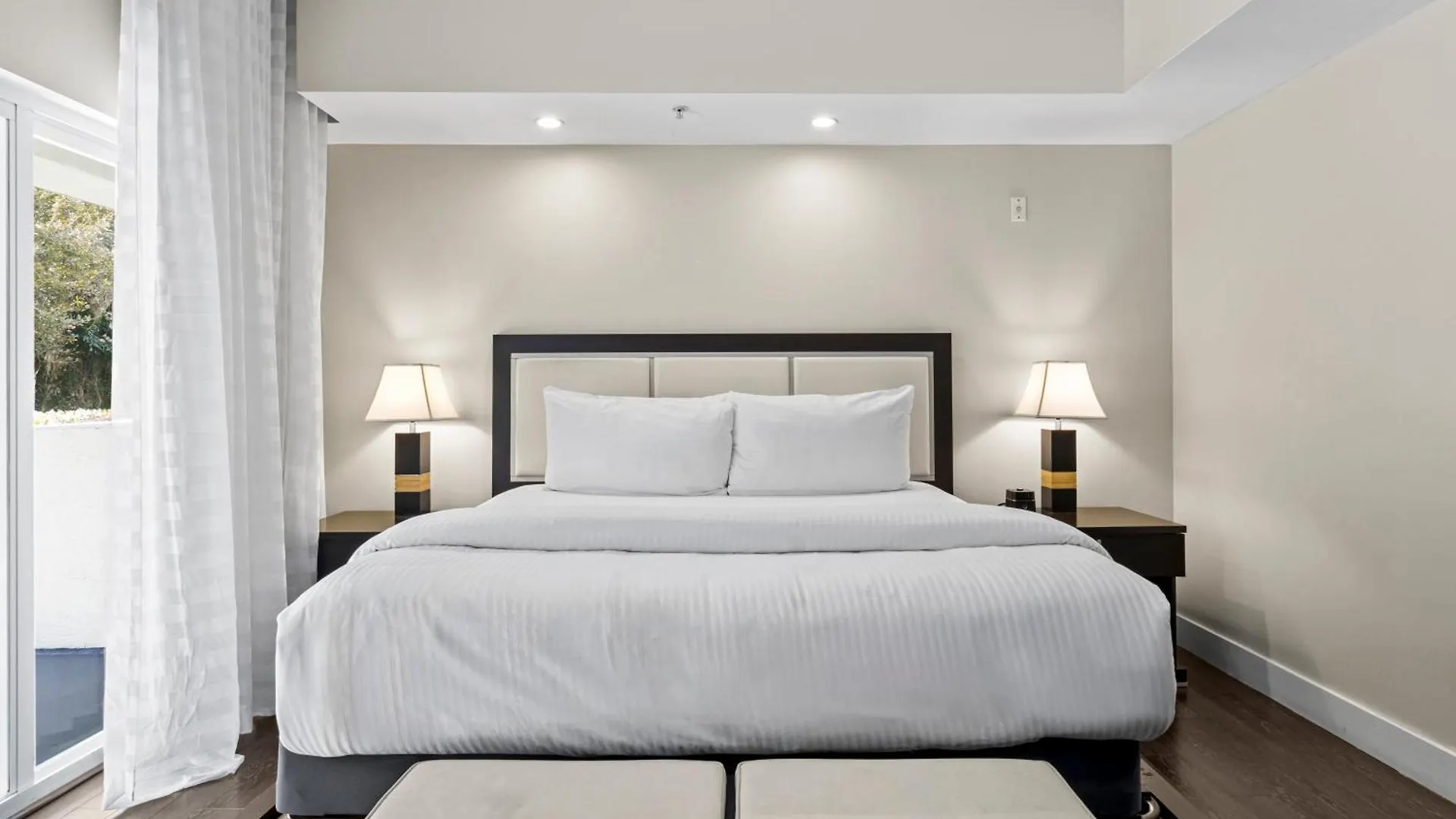 Hotel Provident At The Blue Doral