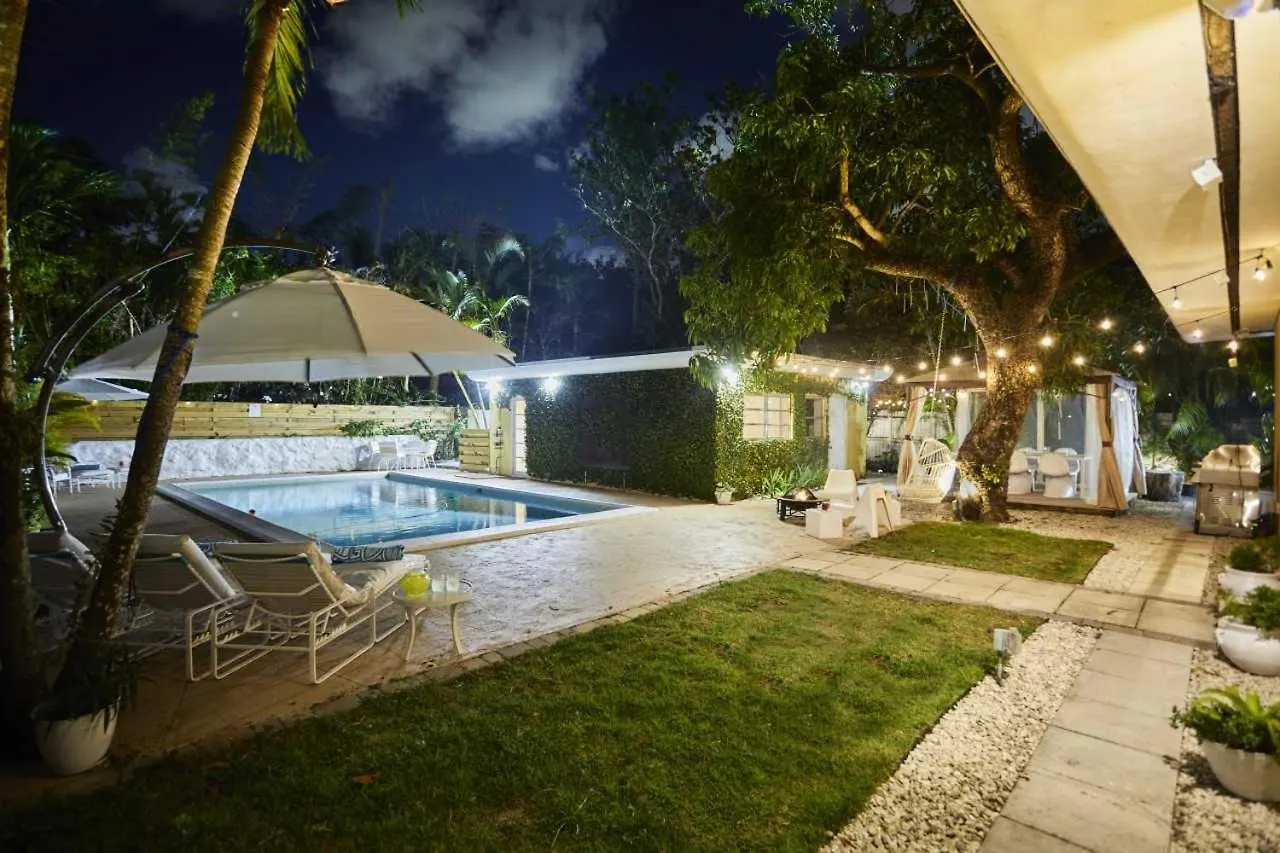 Pool Oasis Prázdninový dům *