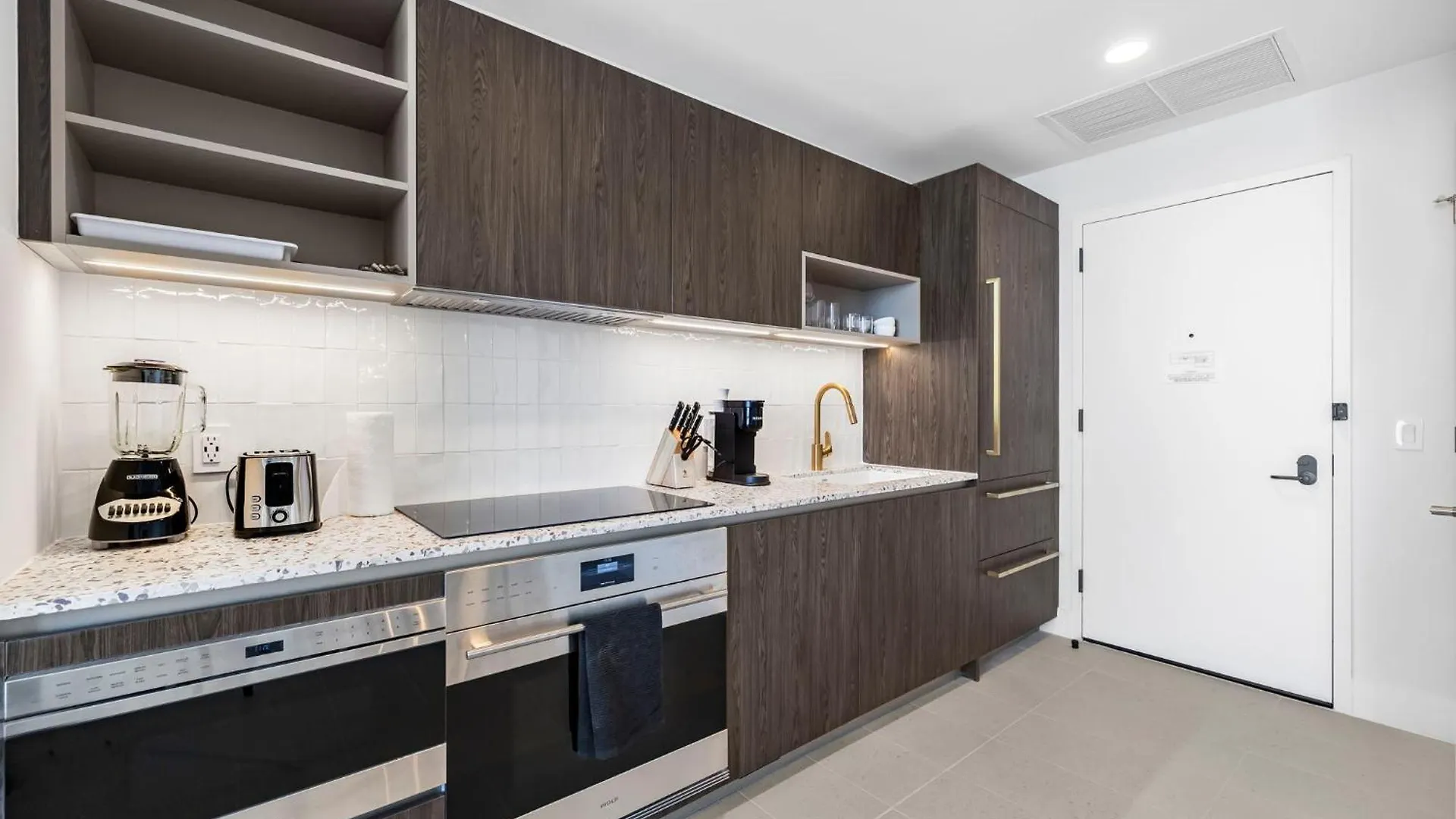 Elegant W Location! *