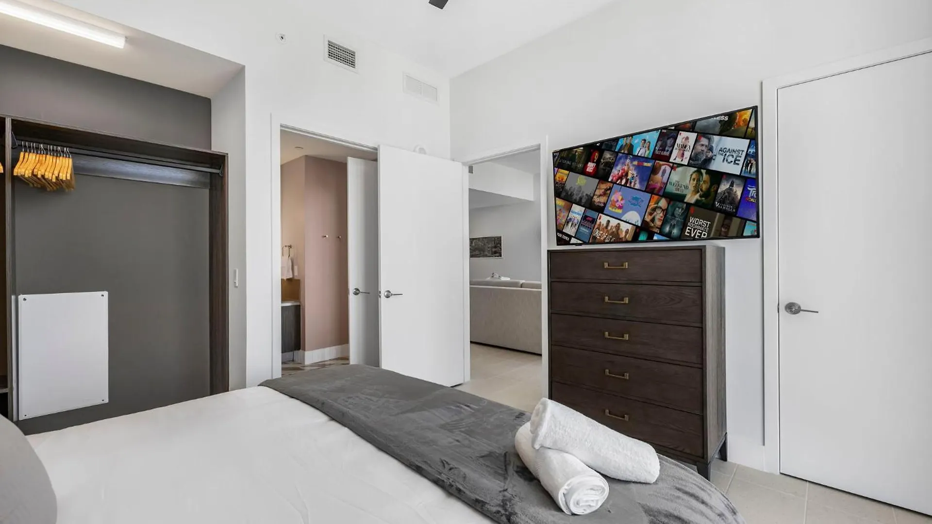 Elegant W Location! * Miami