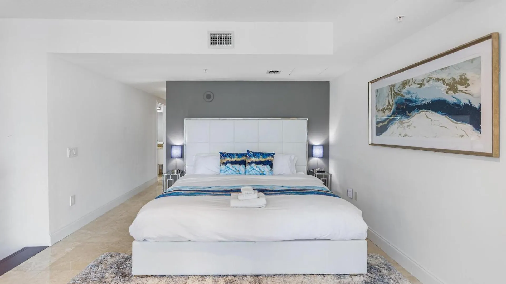 Center Of Brickell, Garage Parking, Sleep 6, Nightlife Miami